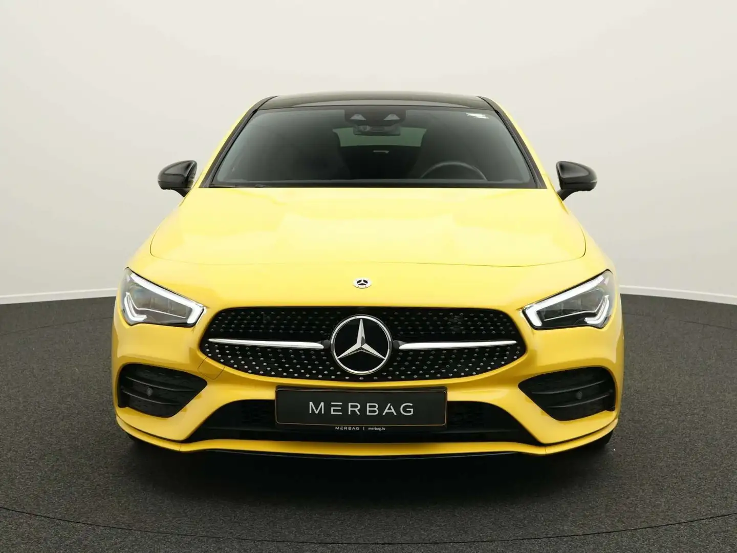 Mercedes-Benz CLA 220 CLA 220 d 4MATIC Shooting Brake AMG-Line  AMG Line Jaune - 2