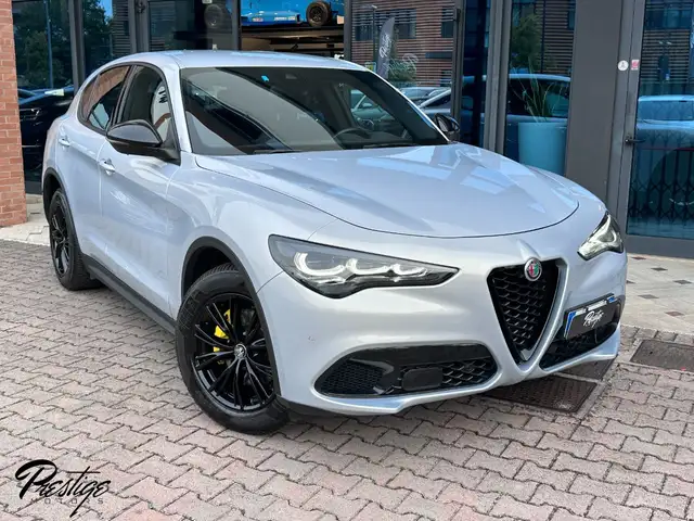 Alfa Romeo Stelvio 2.2 t rwd 160cv auto