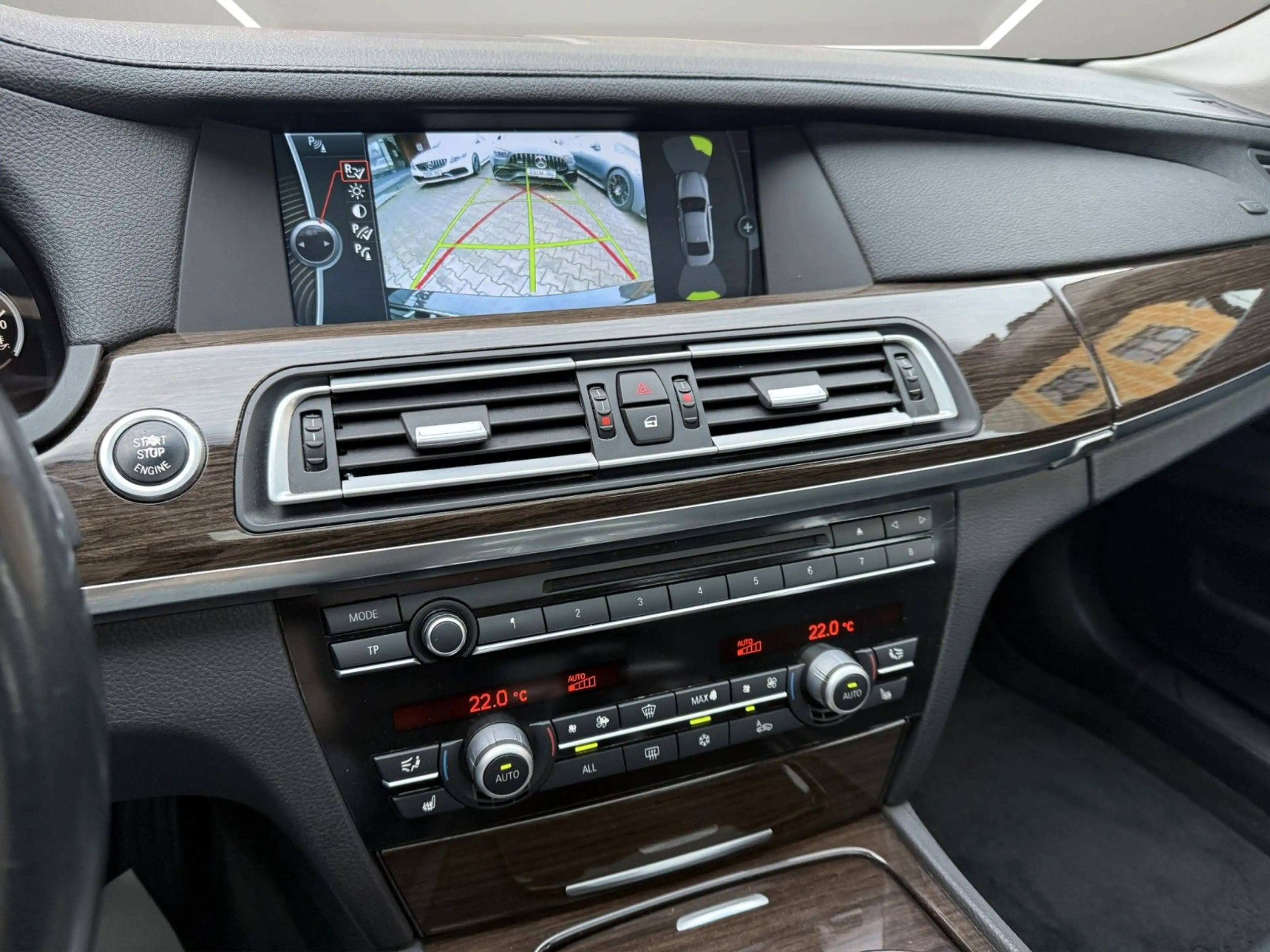 BMW 730 d Leder*Prof Navi*Schiebedach*Xenon*Kamera — photo 11