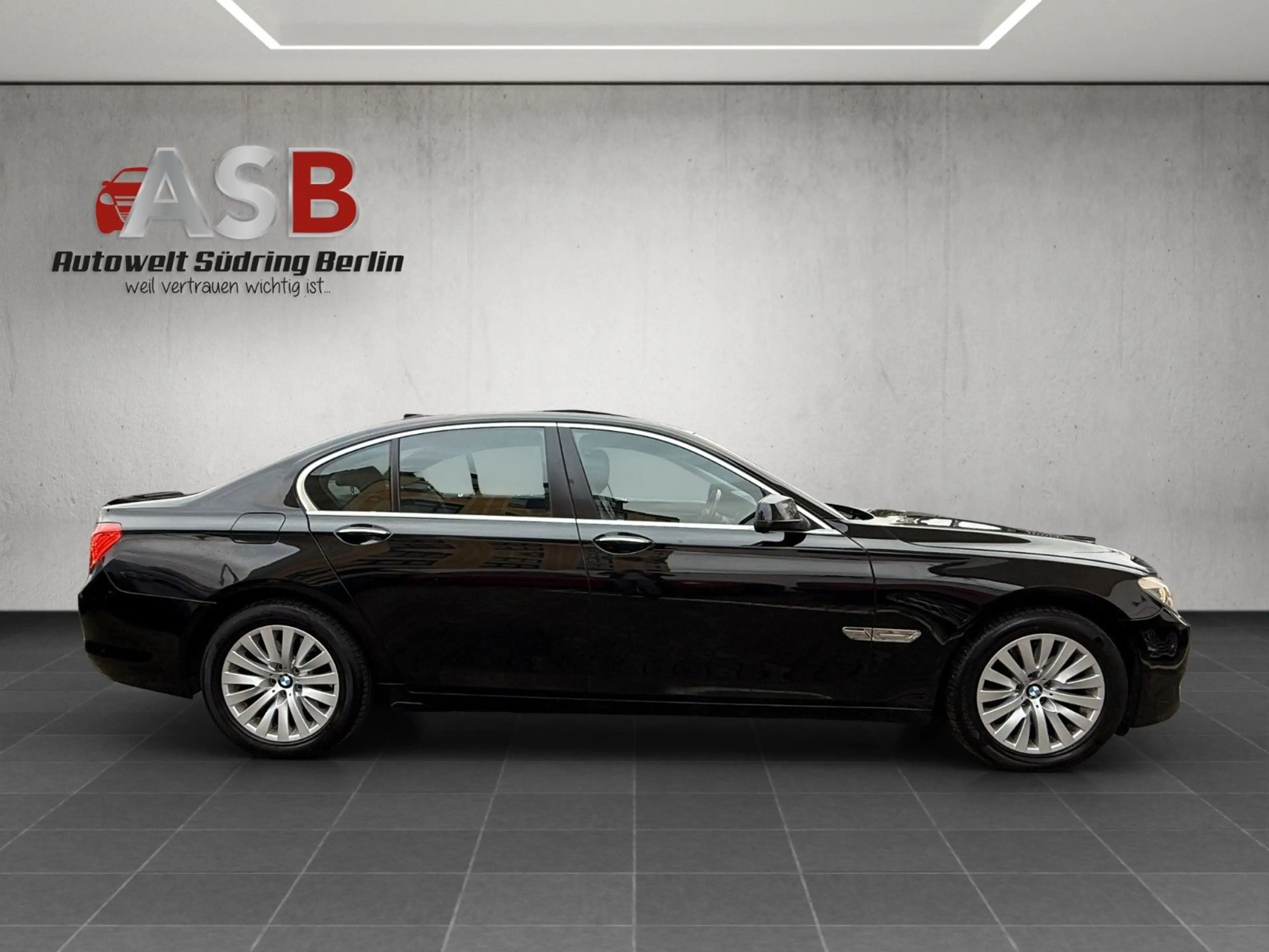 BMW 730 d Leder*Prof Navi*Schiebedach*Xenon*Kamera — photo 6
