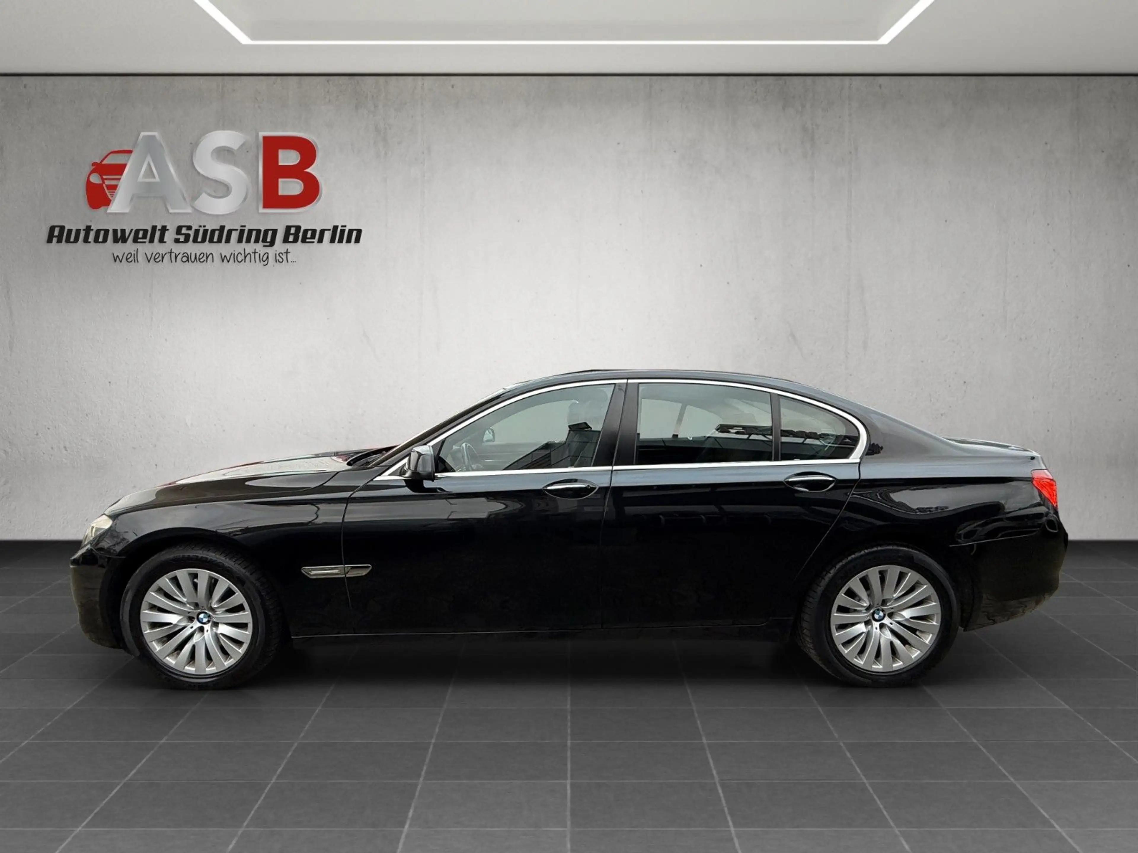 BMW 730 d Leder*Prof Navi*Schiebedach*Xenon*Kamera — photo 8