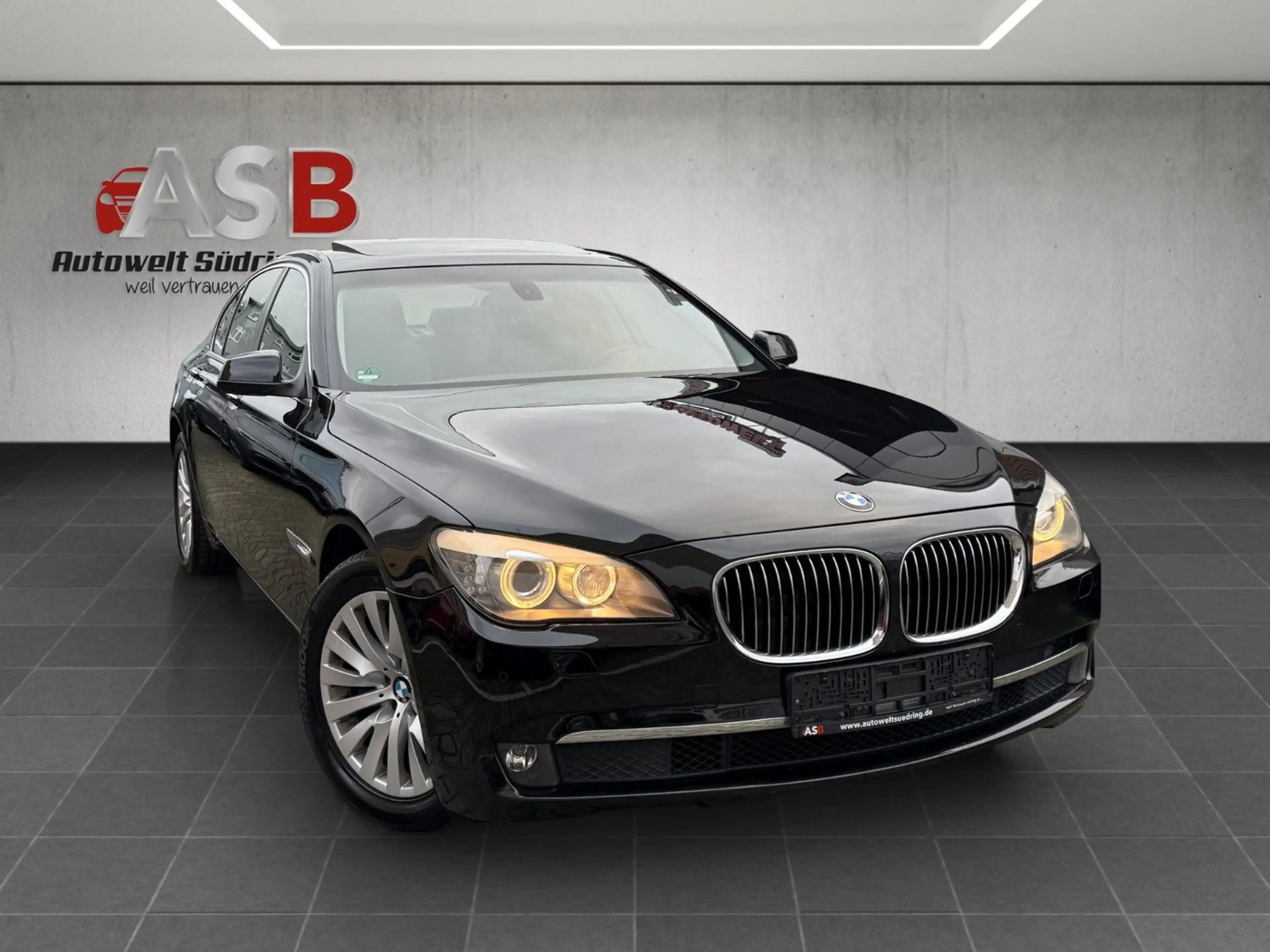 BMW 730 d Leder*Prof Navi*Schiebedach*Xenon*Kamera — photo 3