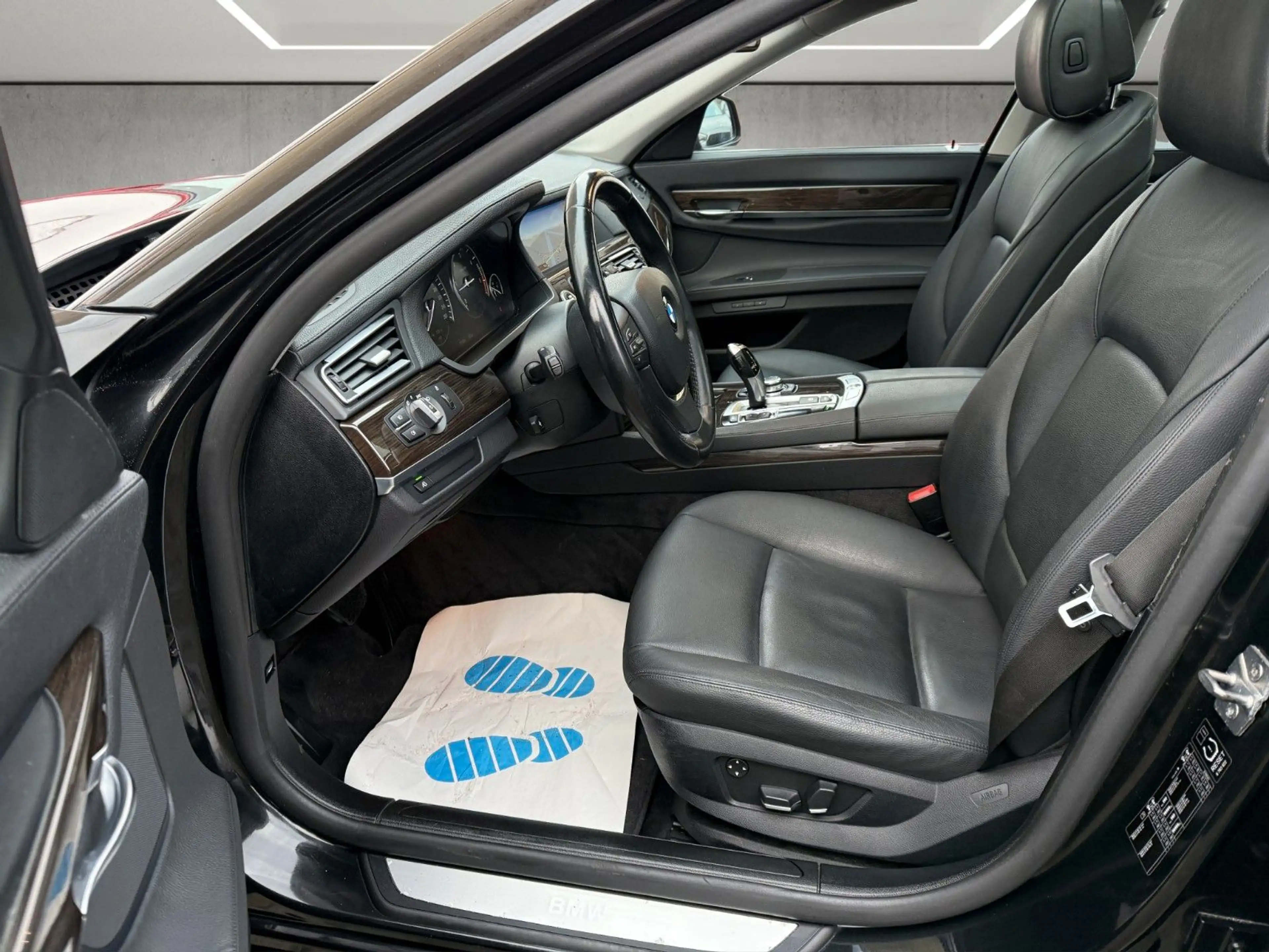 BMW 730 d Leder*Prof Navi*Schiebedach*Xenon*Kamera — photo 12