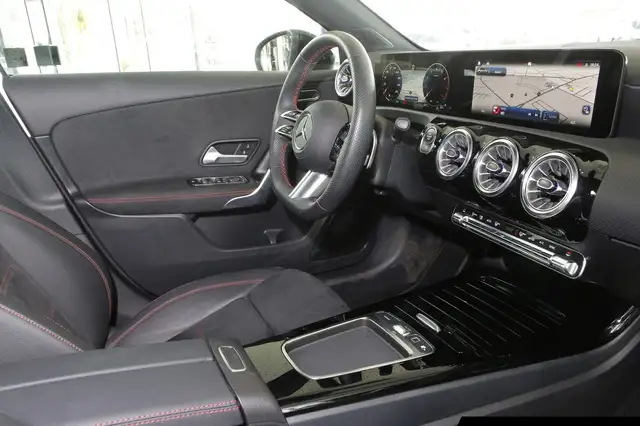 Mercedes-Benz A-Class view 8