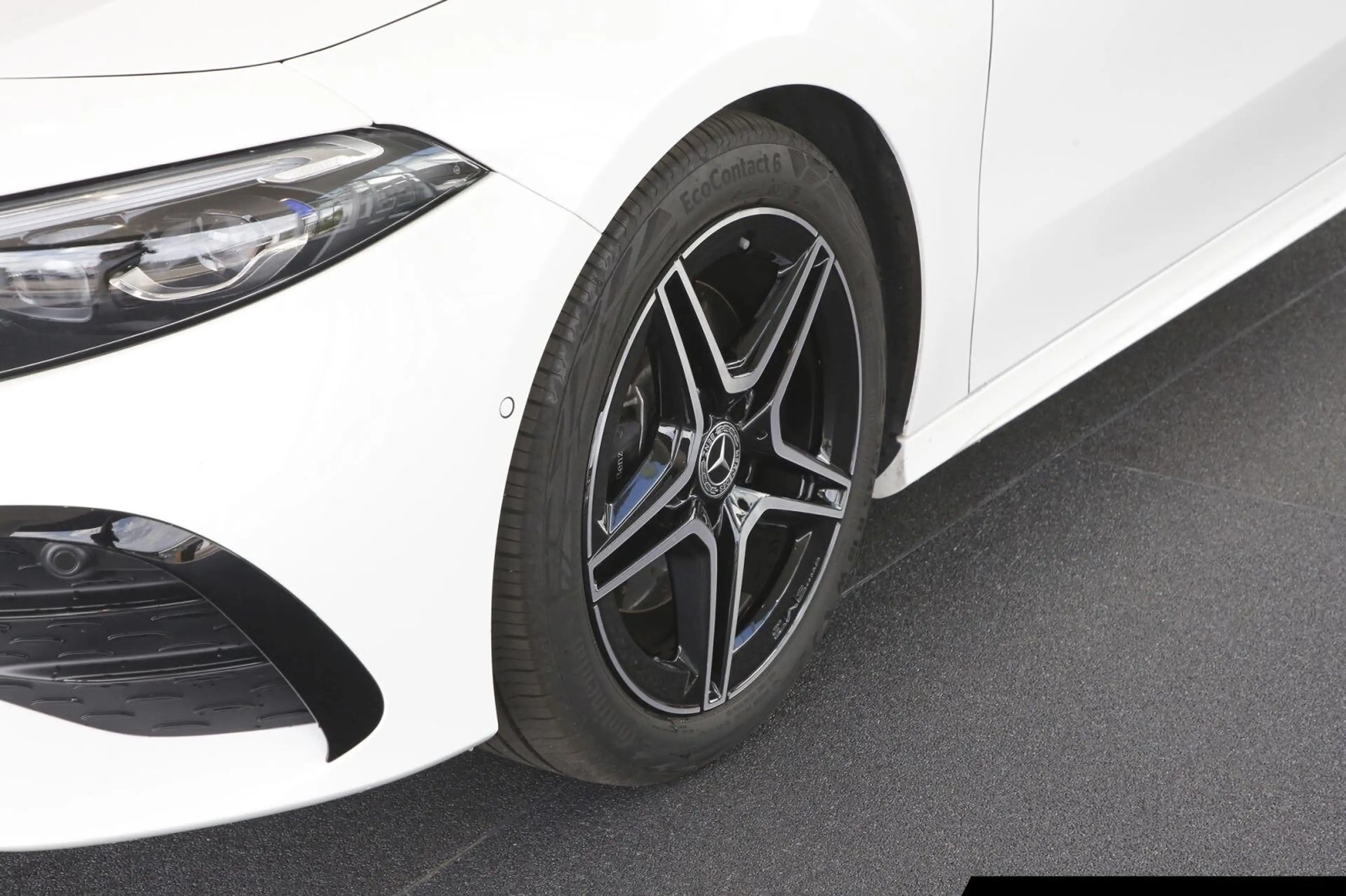 Mercedes-Benz A 220 A 220 4MATIC AMG/Rückfahrkamera/Totwinkel Navi — photo 5
