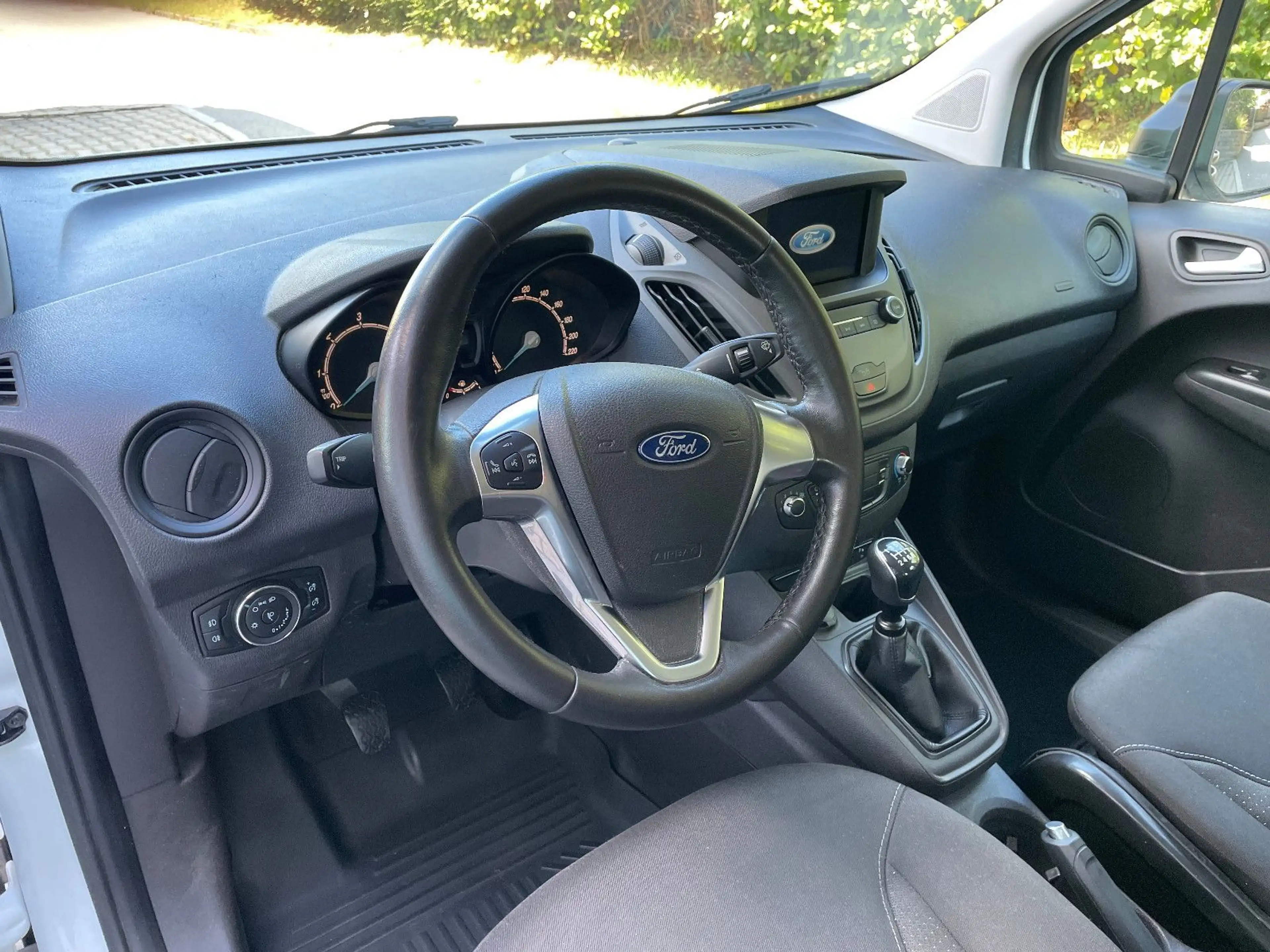 Ford Transit Courier Navi Schiebetüren — photo 7
