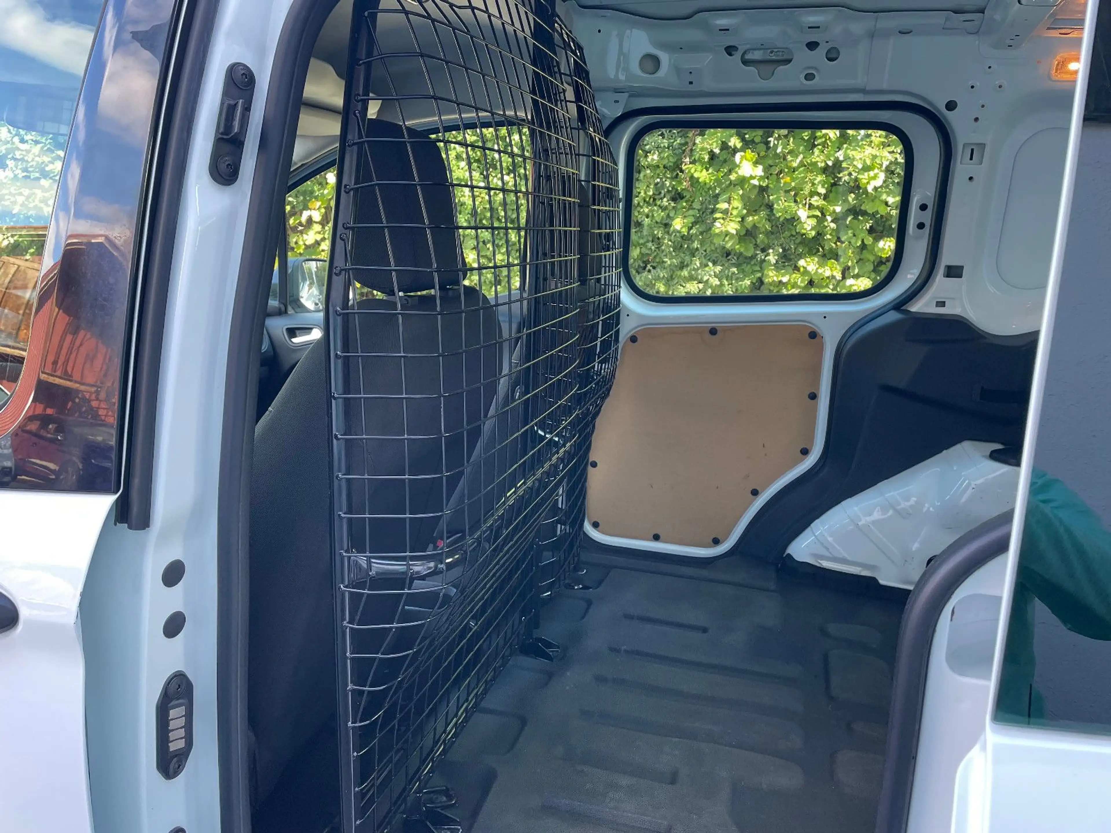 Ford Transit Courier Navi Schiebetüren — photo 21
