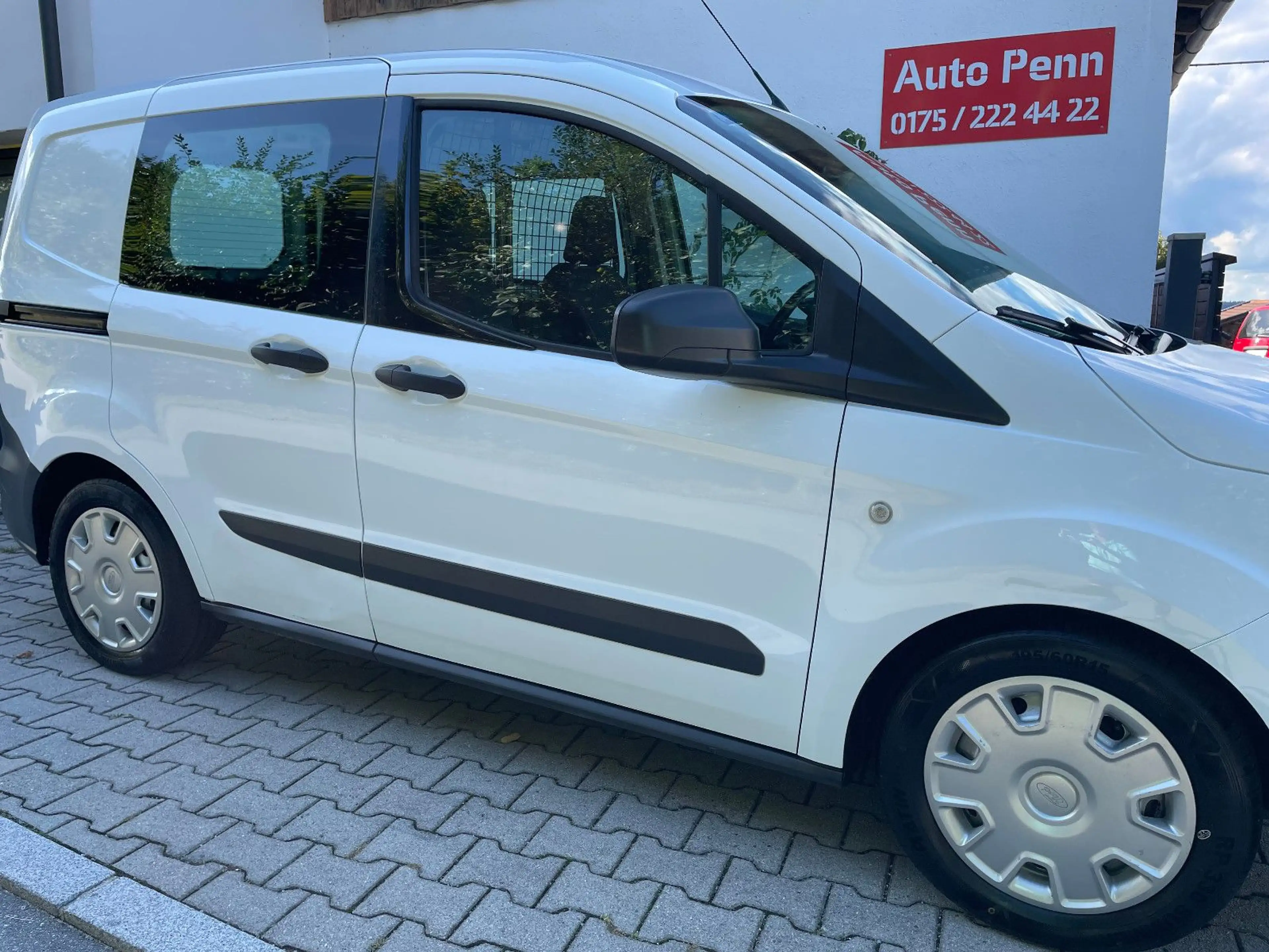 Ford Transit Courier Navi Schiebetüren — photo 5