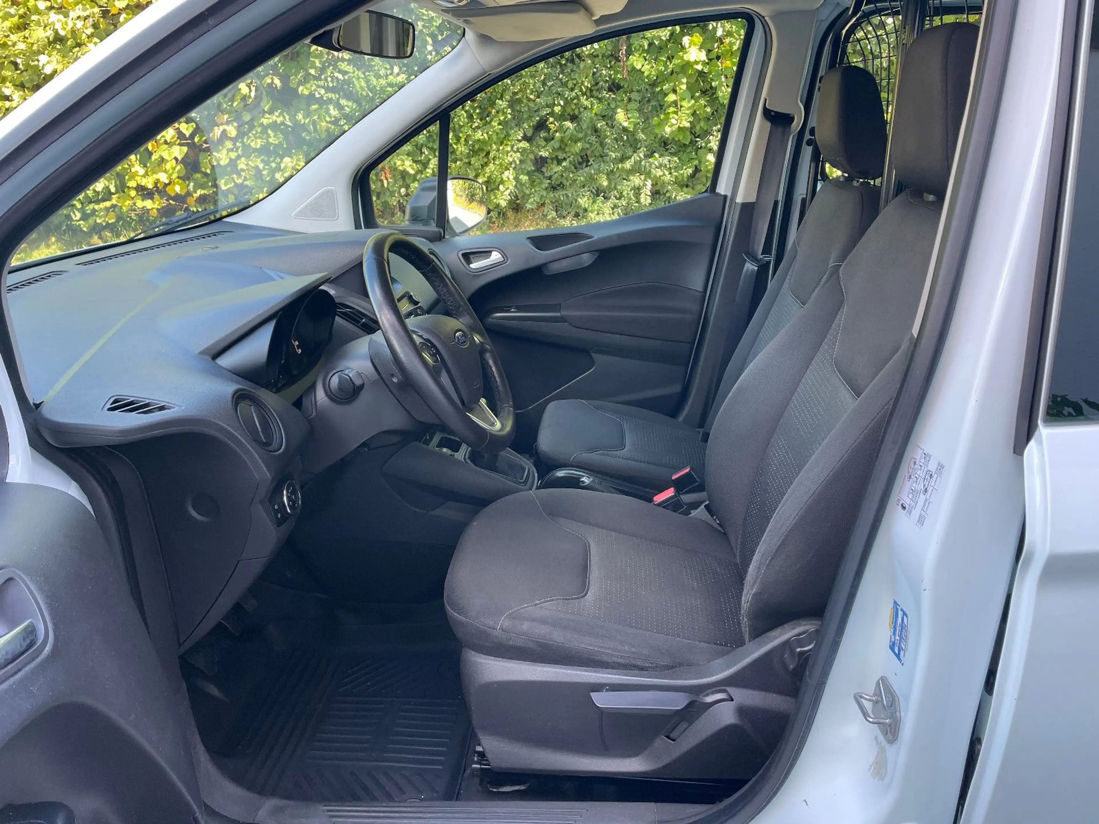 Ford Transit Courier Navi Schiebetüren — photo 12