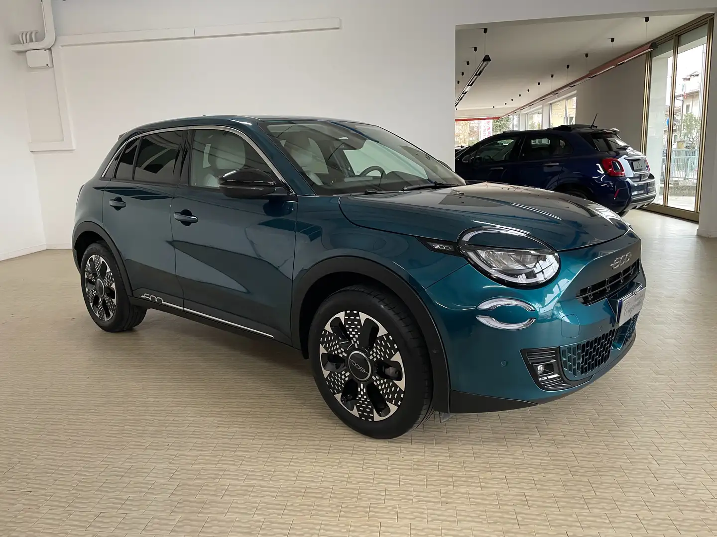 Fiat 600 1.2 hybrid La Prima II 110cv auto Cerchi 18 Pelle Verde - 1