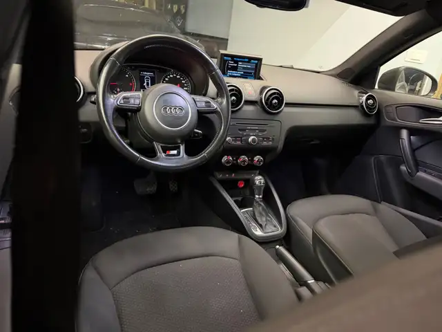 Audi A1 view 10