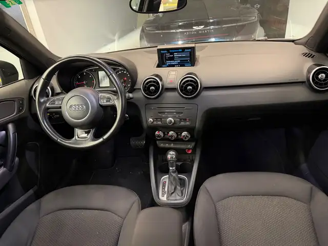 Audi A1 view 9