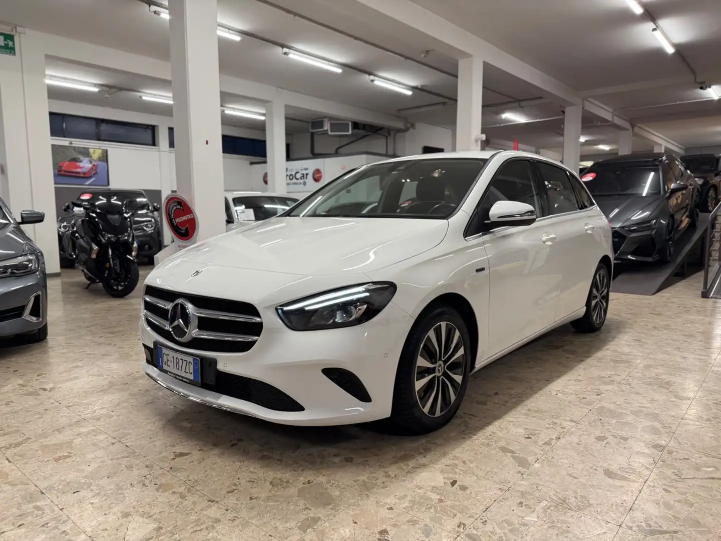 Mercedes-Benz B 250 B 250 e Automatic EQ-Power Premium Bianco - 1