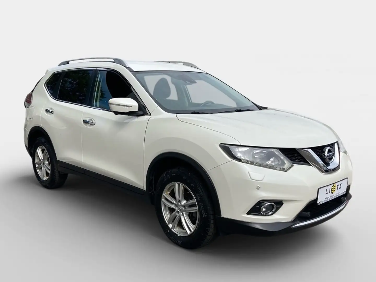 Nissan X-Trail 1,6 Schalter 4x4 Tekna Weiß - 2