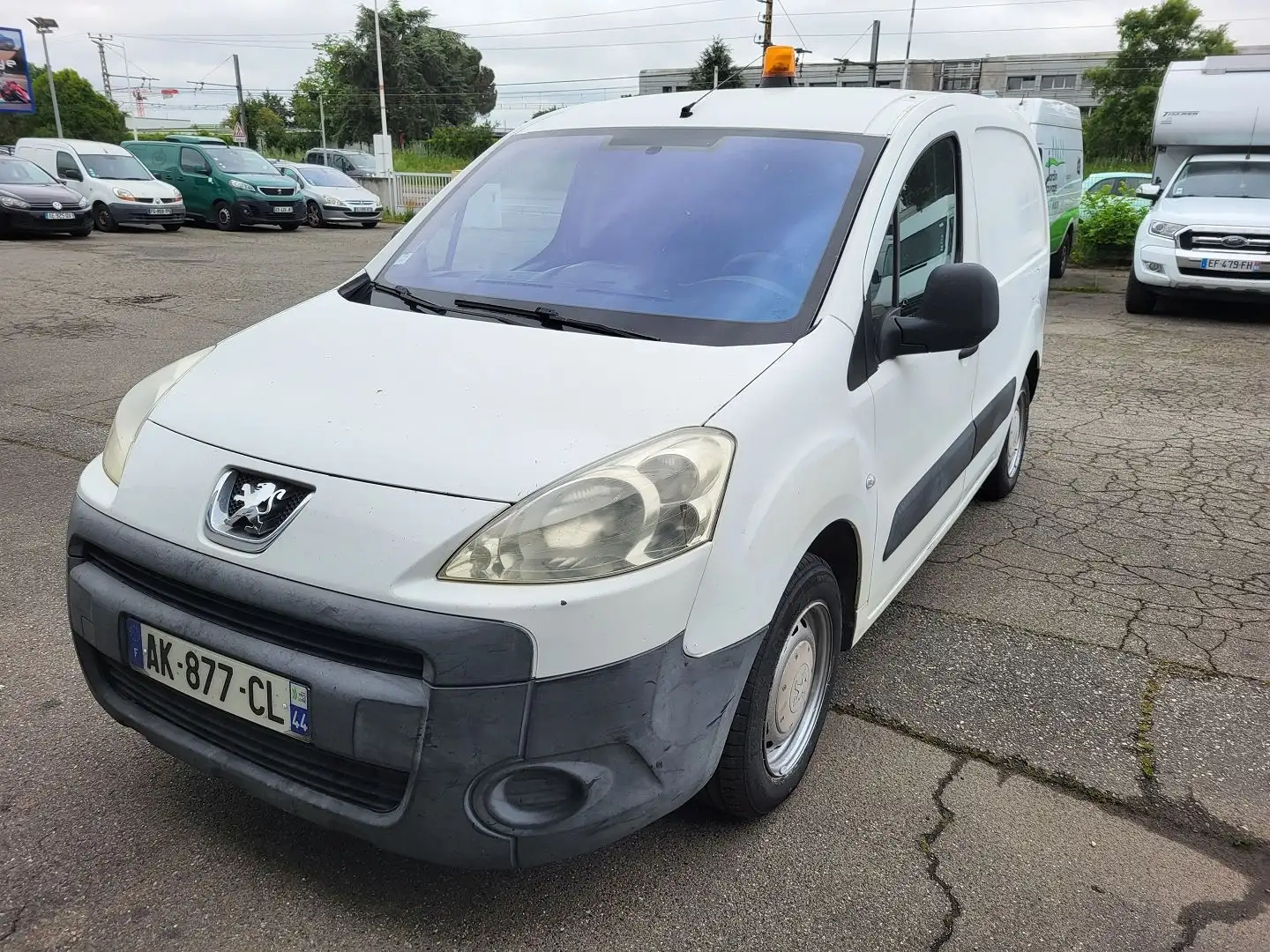 Peugeot Partner 120 L1 HDI75 PACK CD CLIM Blanco - 1