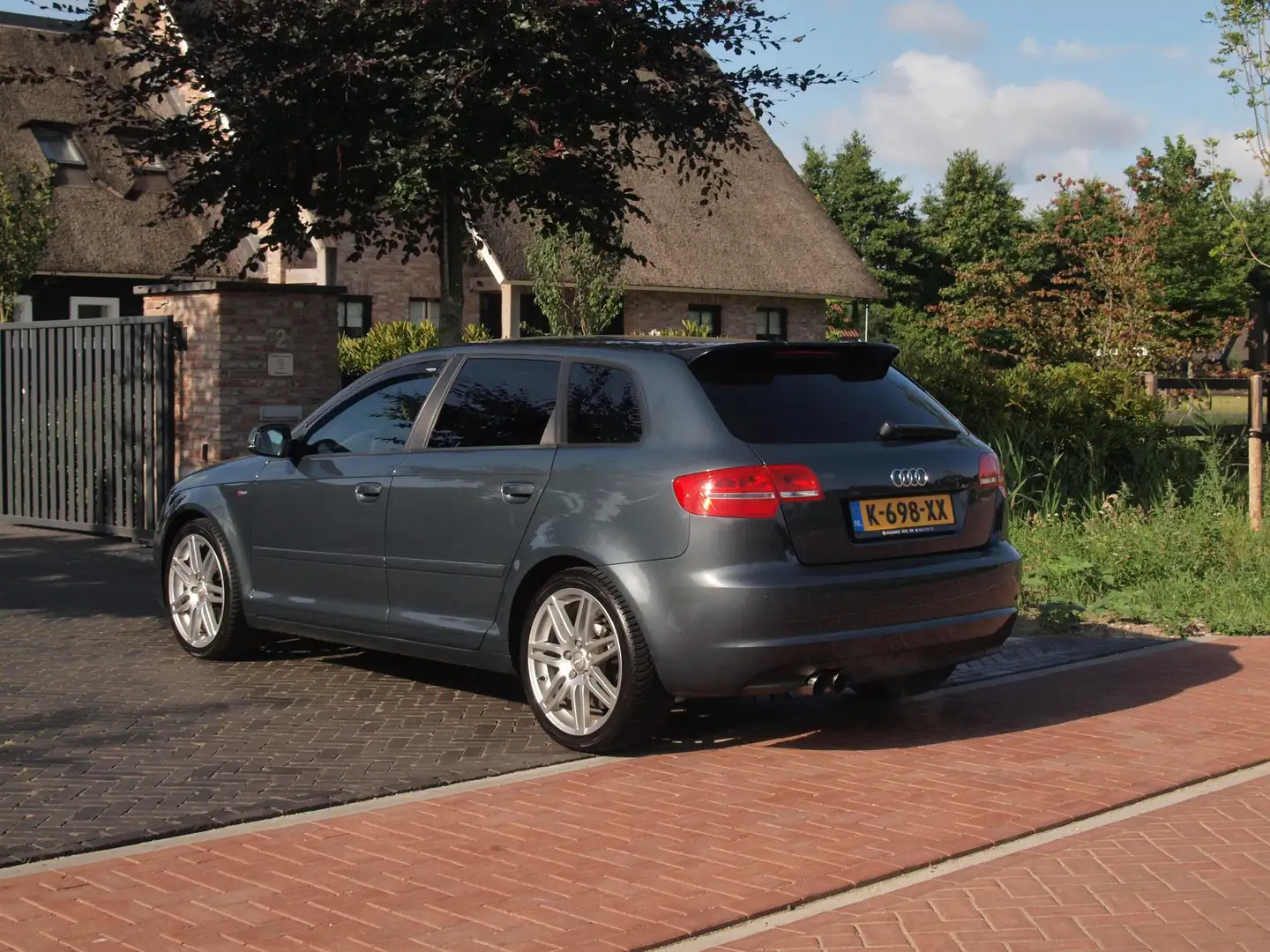 Audi A3 Sportback 1.4 TFSI Ambition Pro Line S | BOSE | Cr Grijs - 2