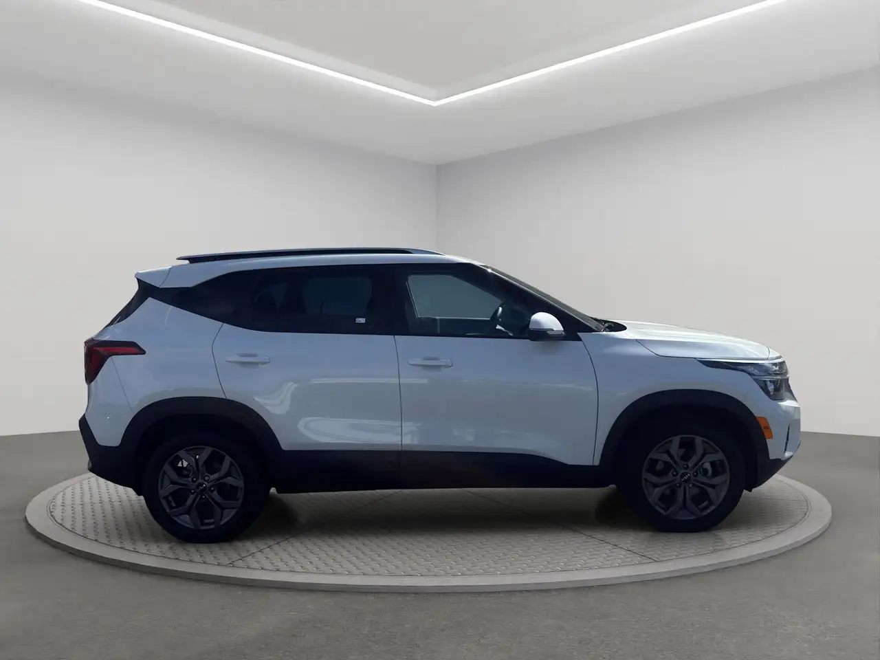Kia Seltos снимка Kia Seltos