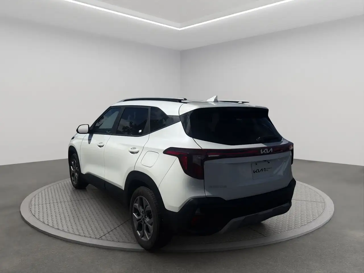 Kia Seltos снимка Kia Seltos