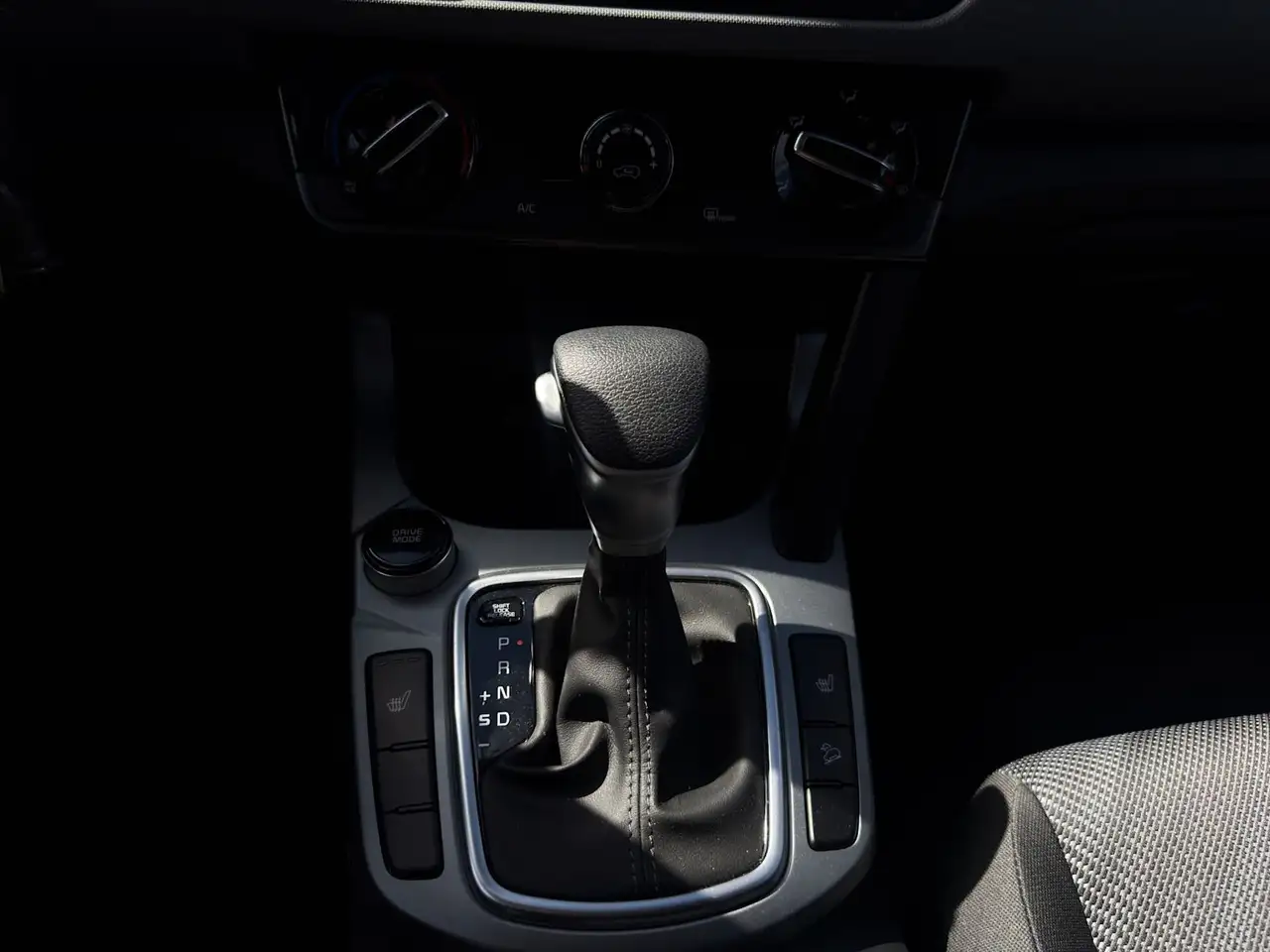 Kia Seltos снимка Kia Seltos