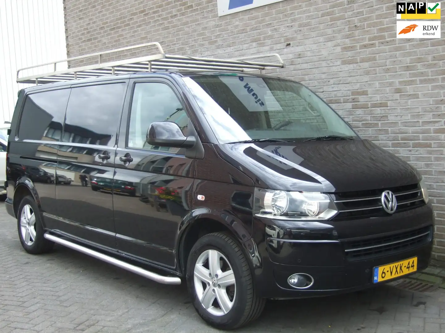 Volkswagen Transporter 2.0 TDI L2H1 Comfortline - Imperiaal -Trekhaak. Zwart - 1