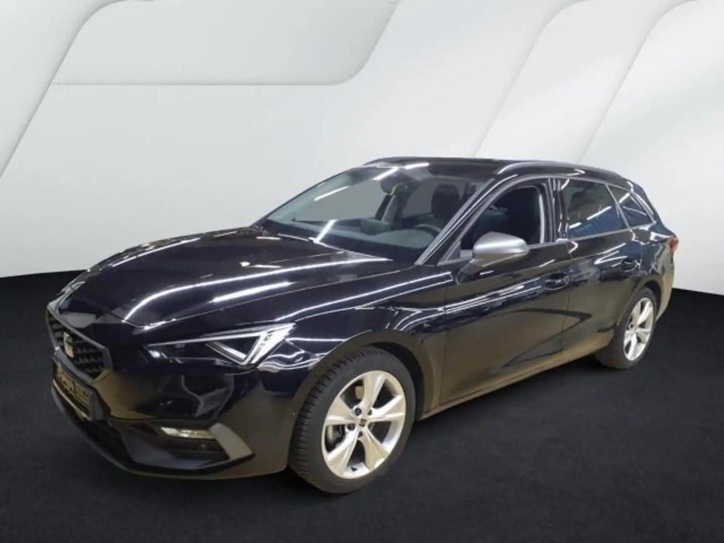 SEAT Leon Sportstourer 1.5 eTSI DSG FR MOD-2025 MATRI Schwarz - 2