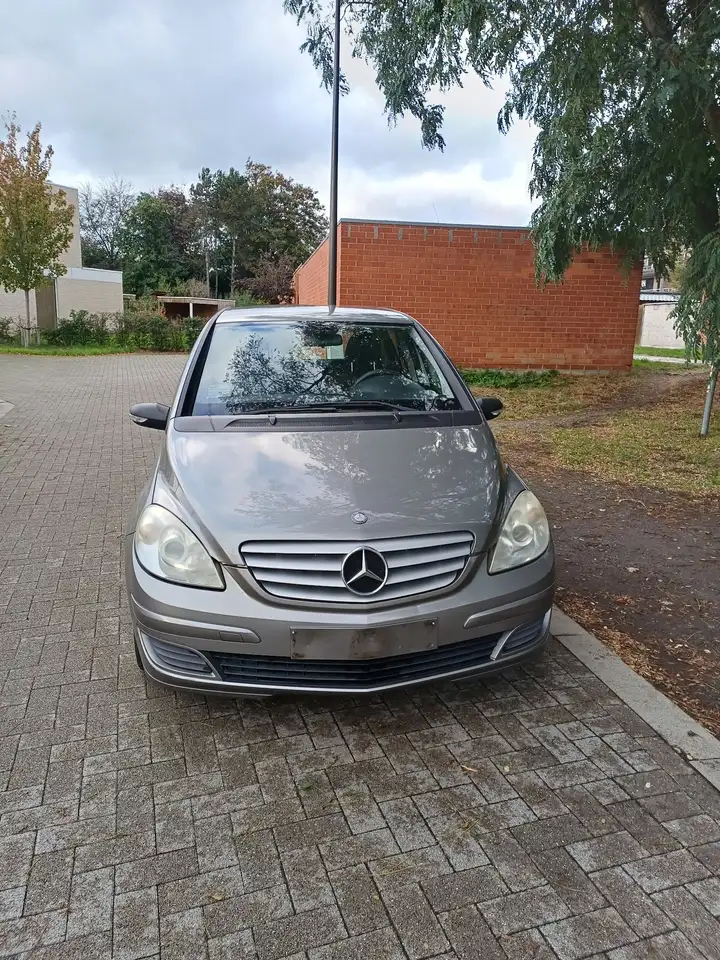 Mercedes-Benz B 150