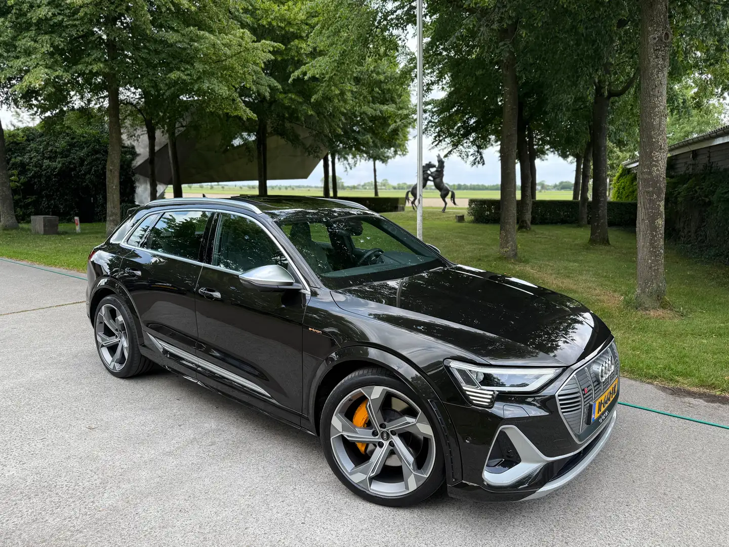 Audi e-tron Audi E-Tron S Quattro S-Line│503 pk│95 kWh│ Brown - 2