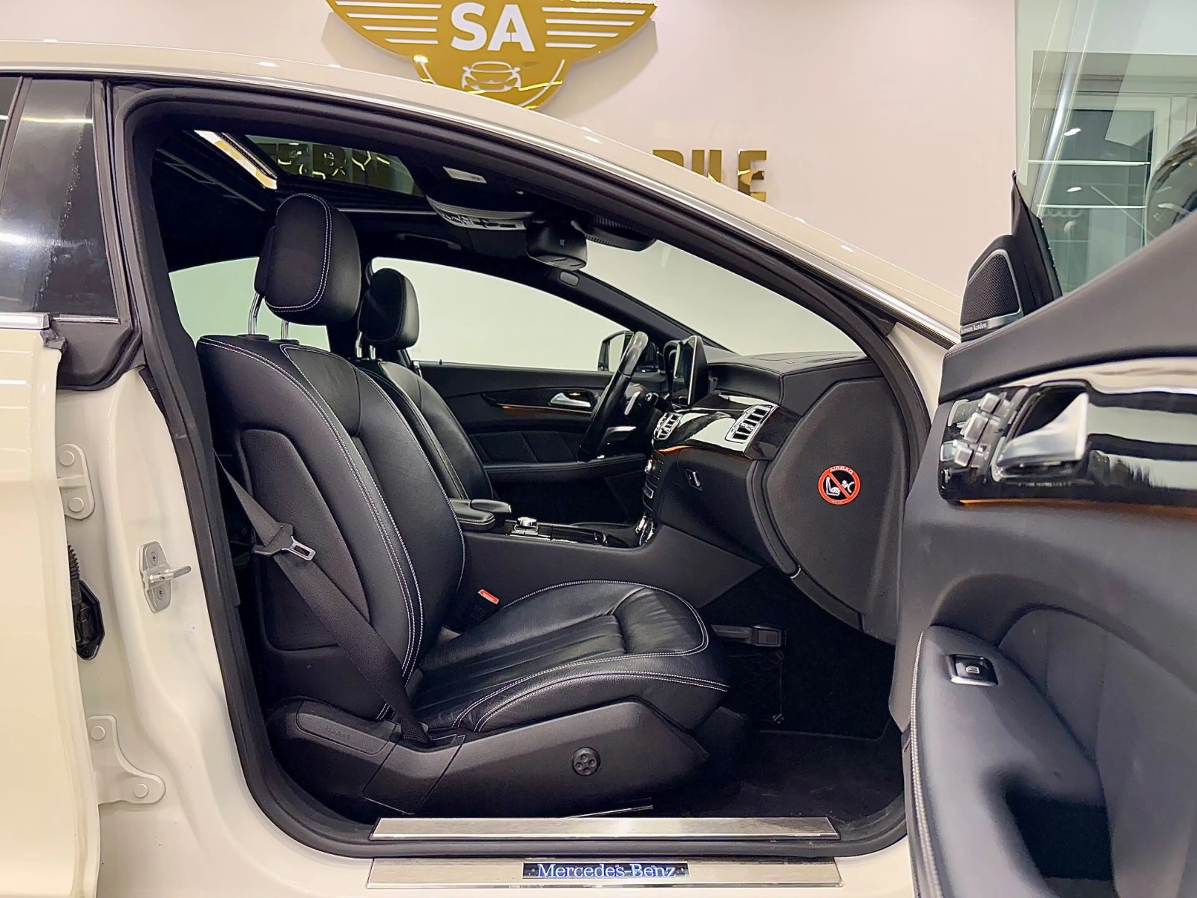 Mercedes-Benz CLS 500 AMG Line 360*/Distronic/Memory/GSHD — photo 18