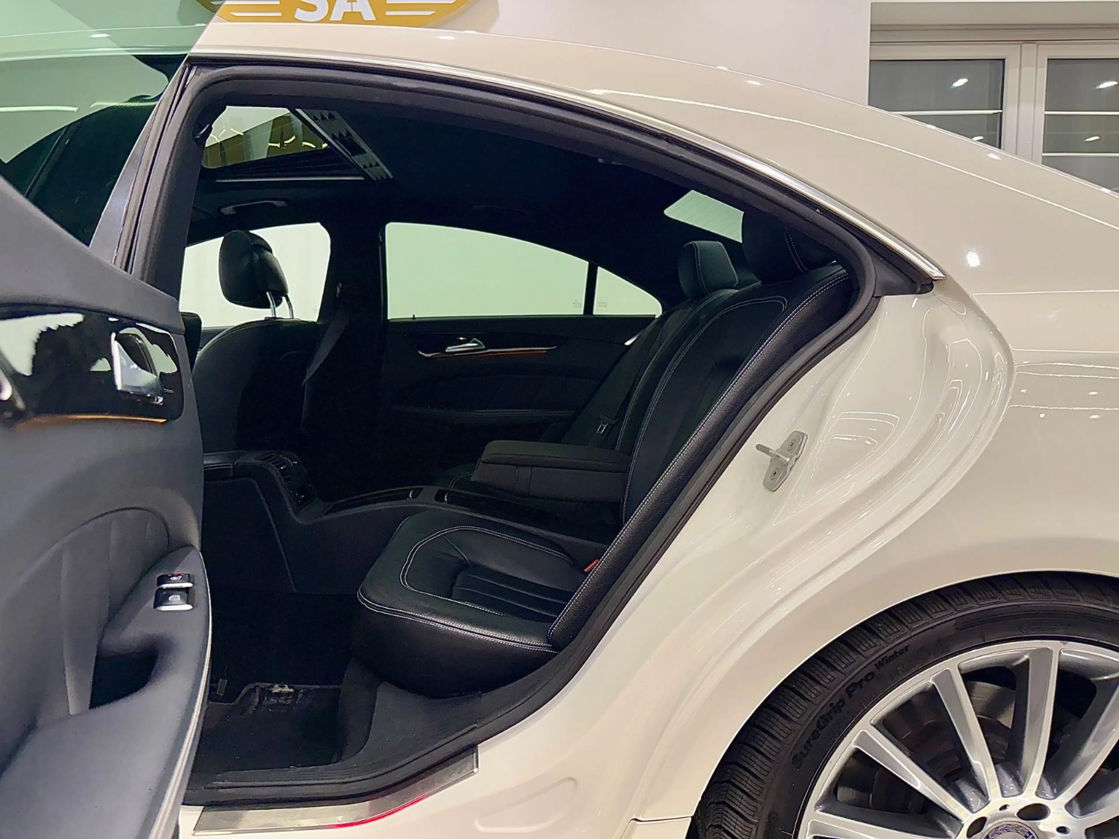 Mercedes-Benz CLS 500 AMG Line 360*/Distronic/Memory/GSHD — photo 15