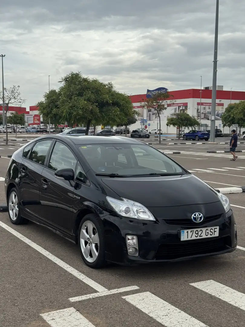 Toyota Prius (Hybrid) - 2