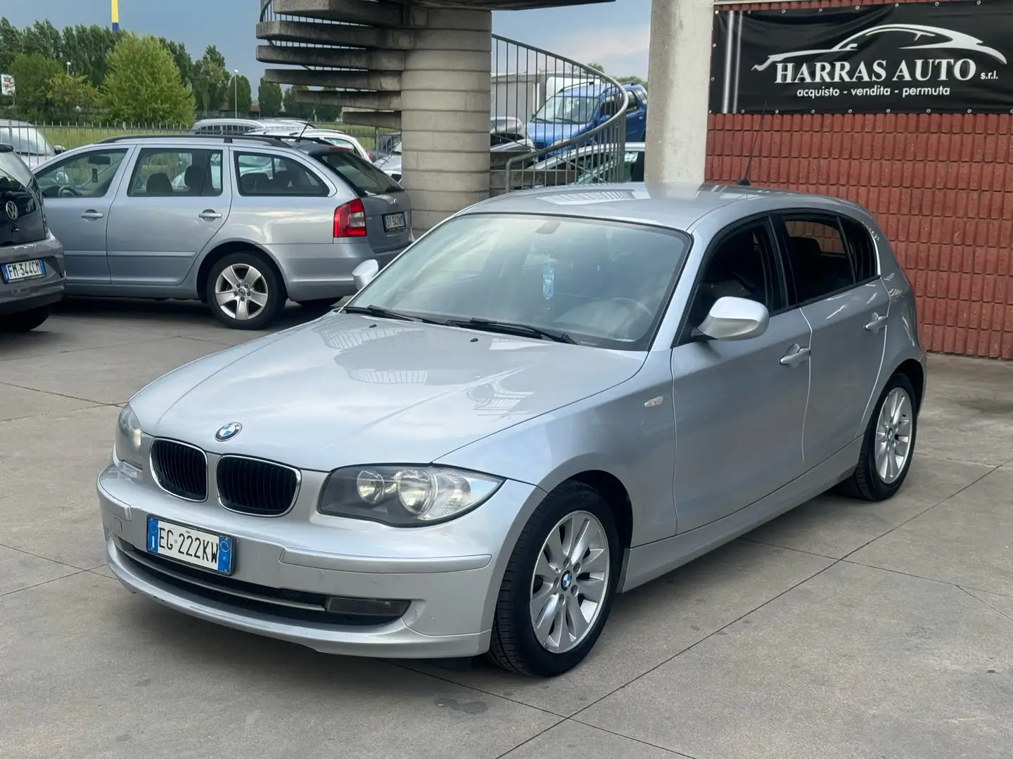 BMW 116 116d 5p 2.0 116cv dpf Grigio - 1