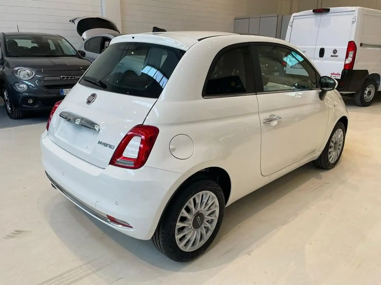 Fiat 500 1.0 Hybrid Dolcevita bijela - 2