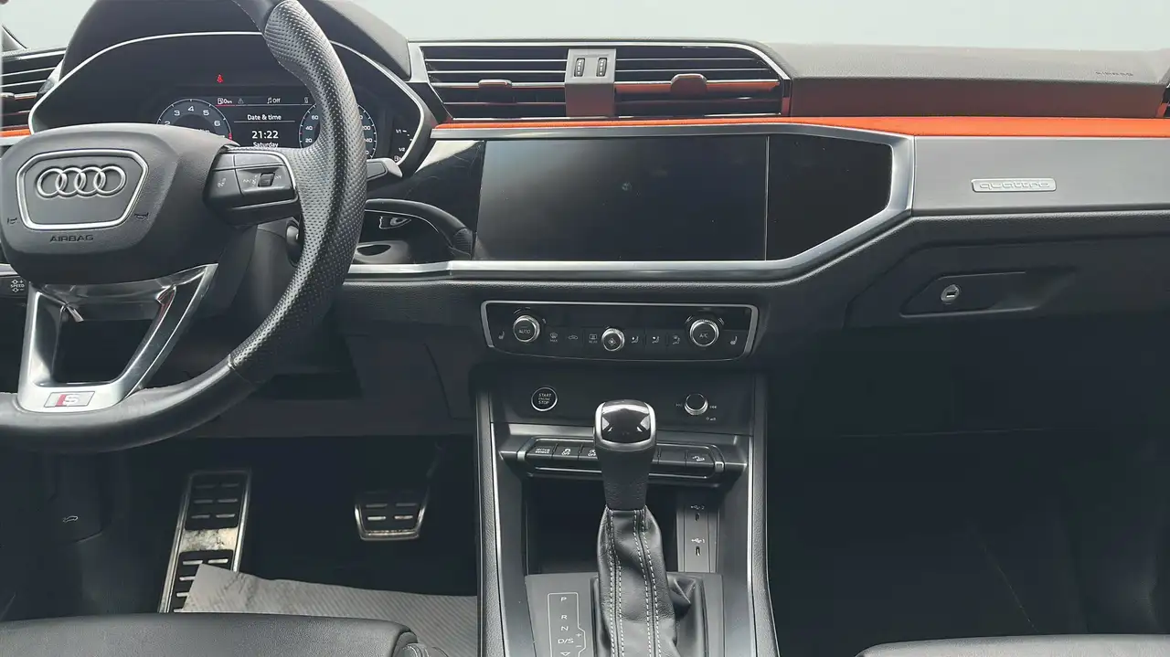 Audi Q3 снимка Audi Q3