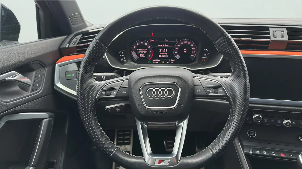Audi Q3 снимка Audi Q3