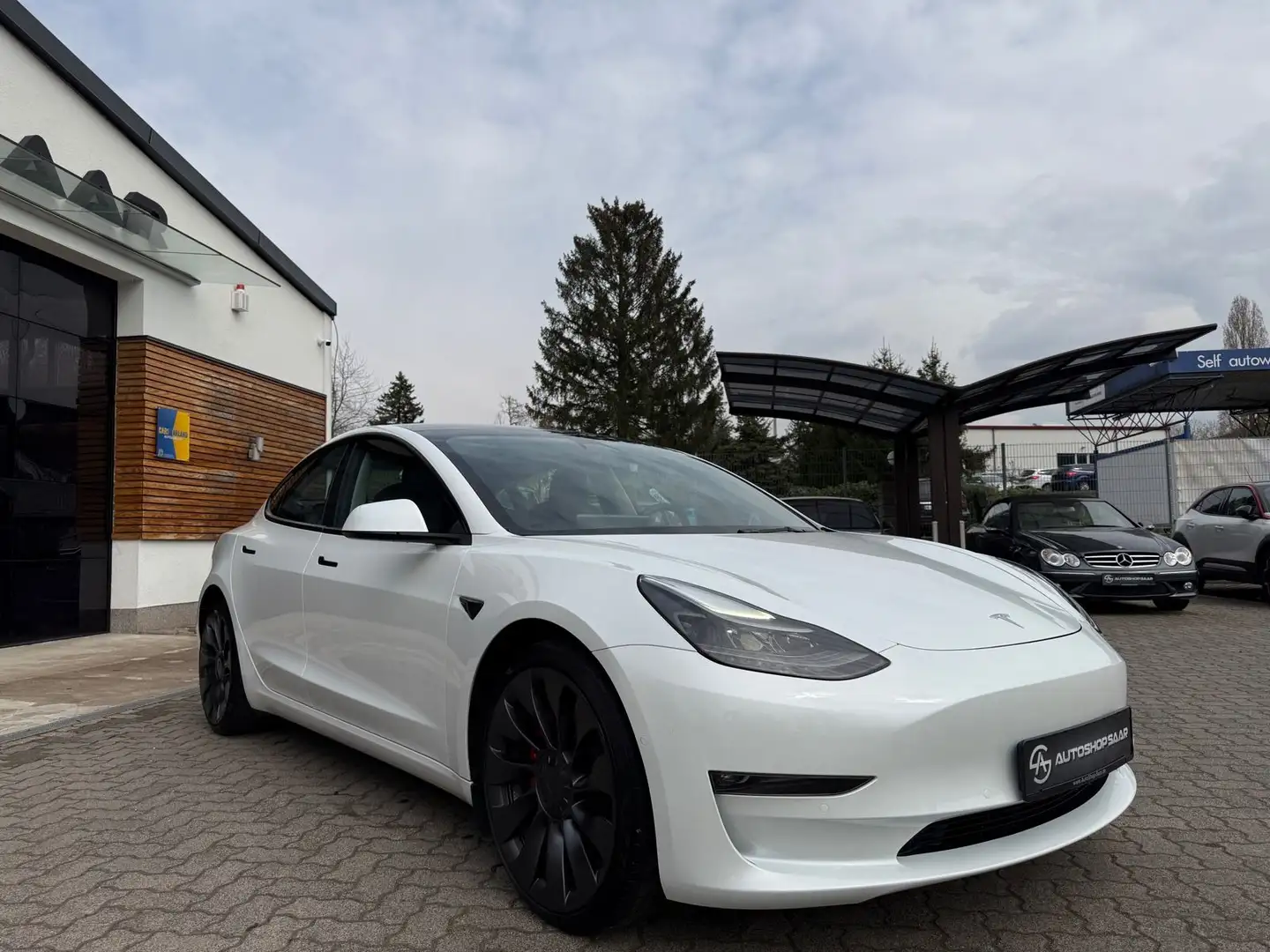 Tesla Model 3 Long Range Performance Allrad 20" Weiß - 2