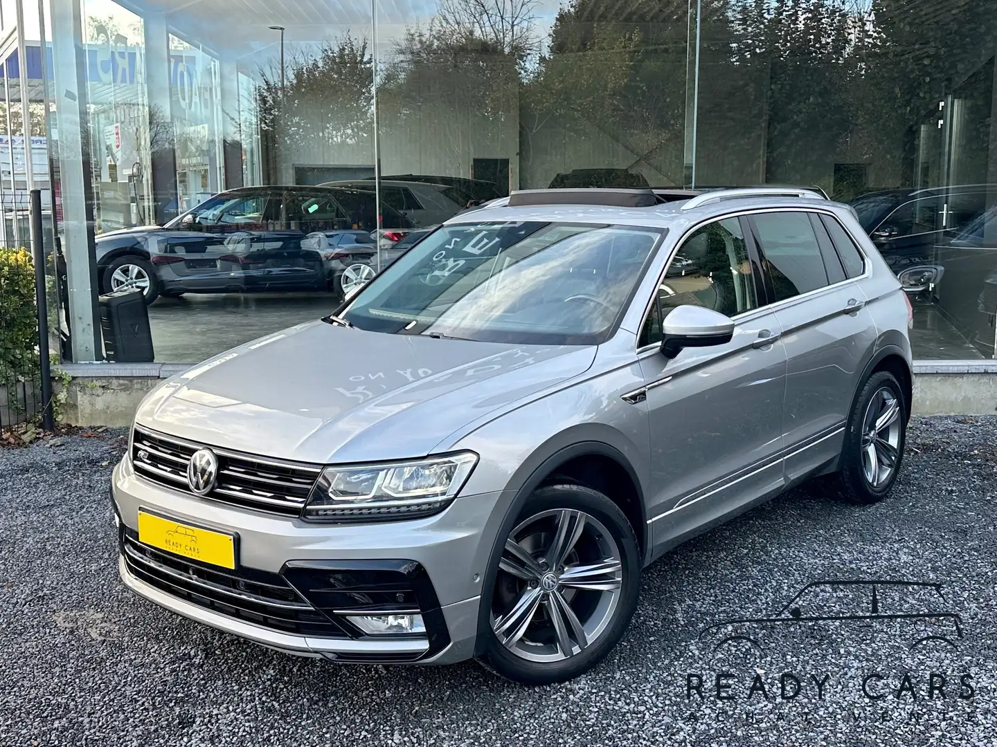 Volkswagen Tiguan *2.0 TDI*R-LINE*FULL OPTIONS*TOIT OUVRANT*CAM 360* Grijs - 1