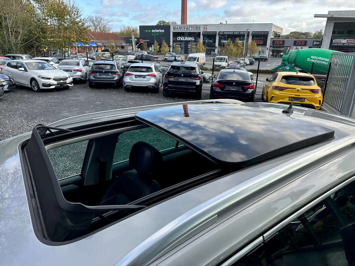 Volkswagen Tiguan *2.0 TDI*R-LINE*FULL OPTIONS*TOIT OUVRANT*CAM 360* Grijs - 2