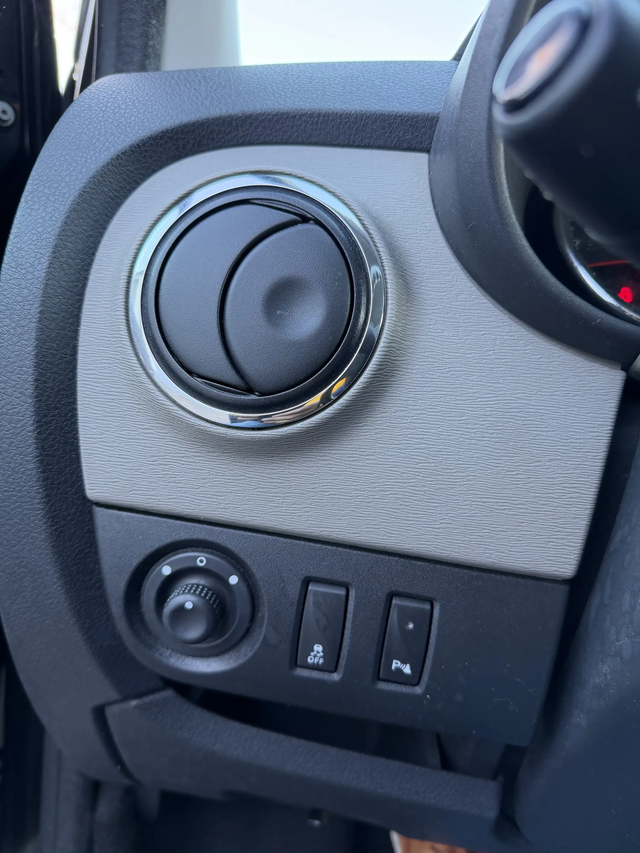 Dacia Lodgy 1.2 TCe Liberty 7pl. — photo 15