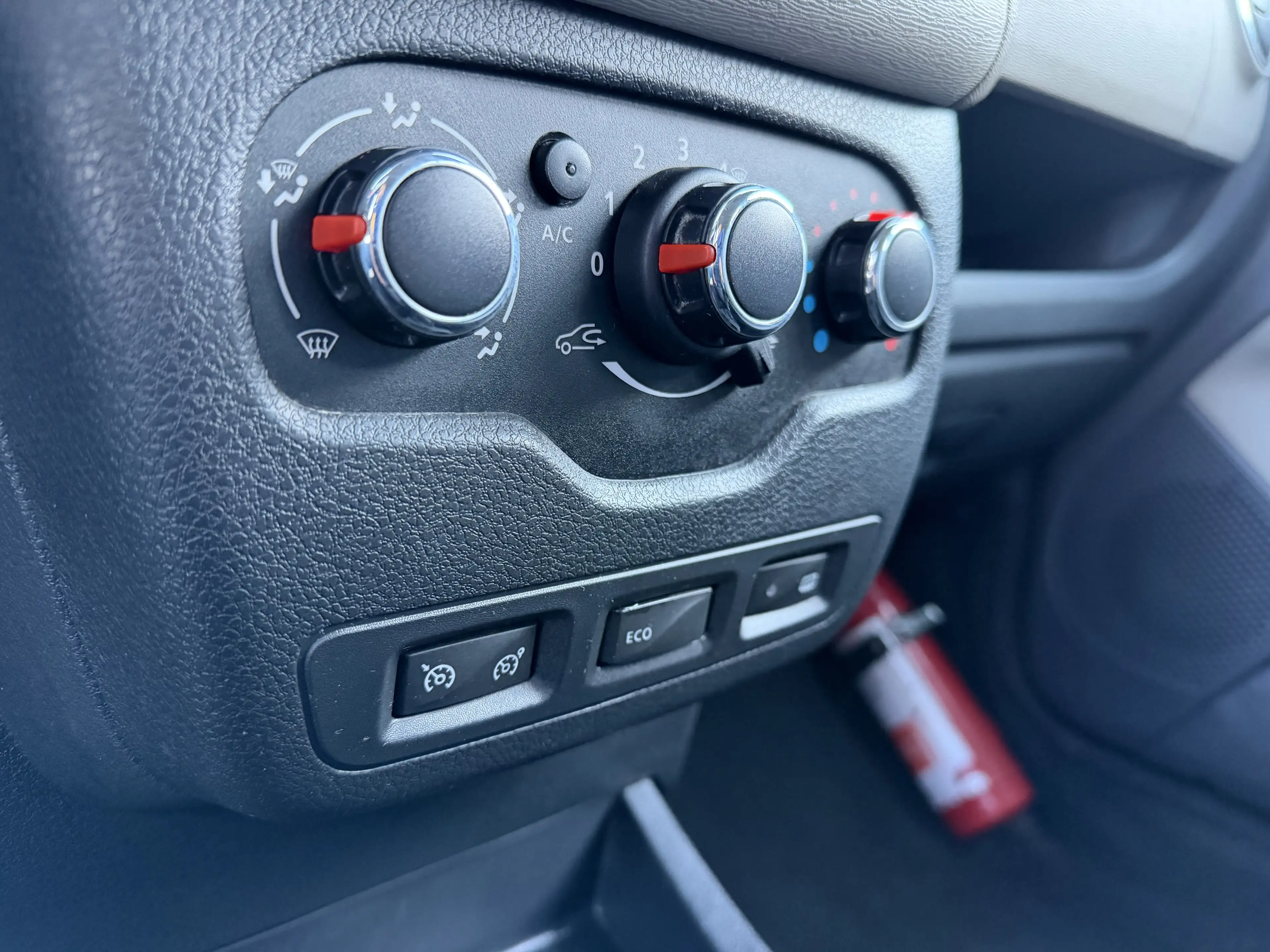 Dacia Lodgy 1.2 TCe Liberty 7pl. — photo 13