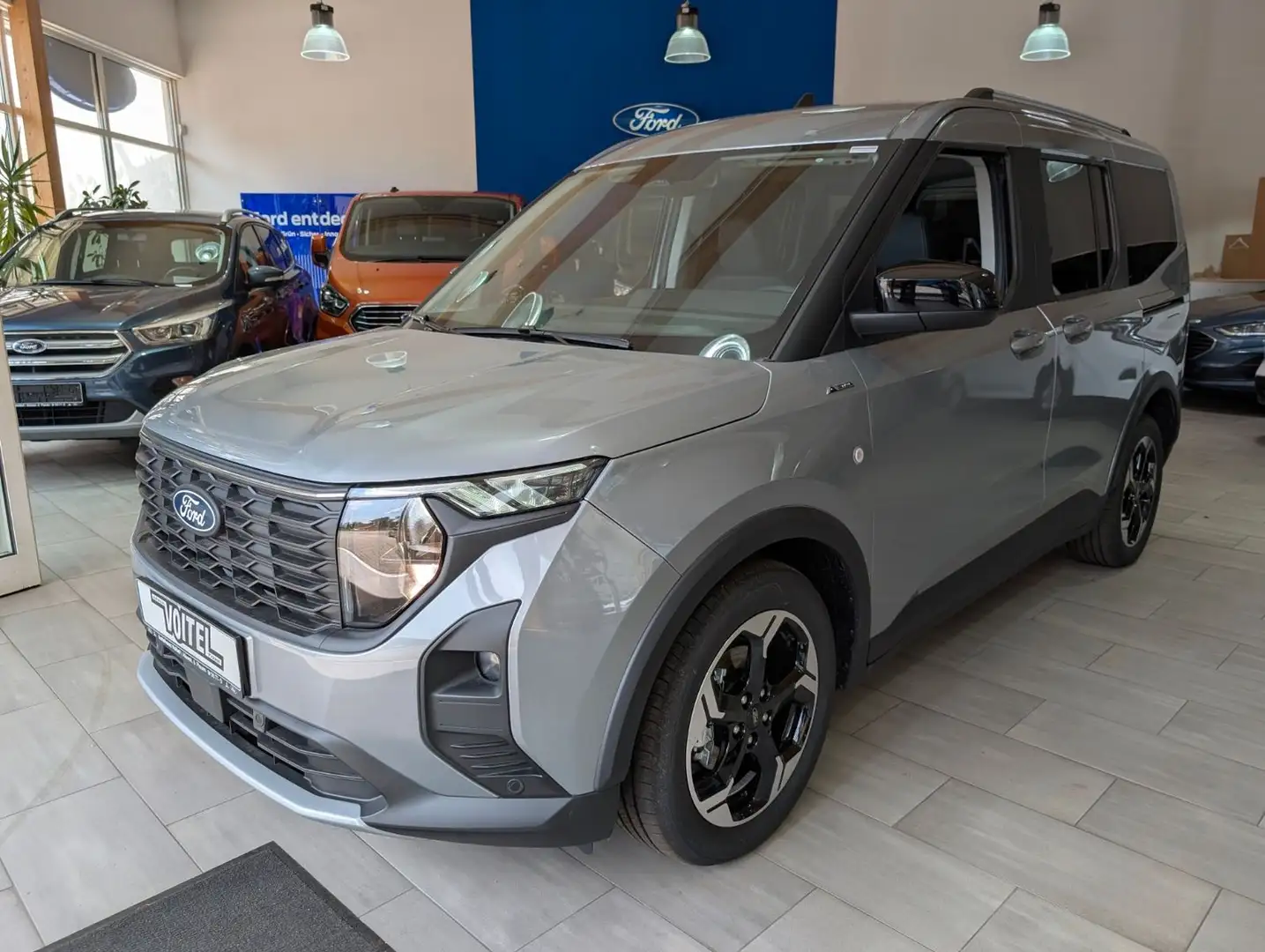 Ford Tourneo Courier Active Automatik Silber - 1