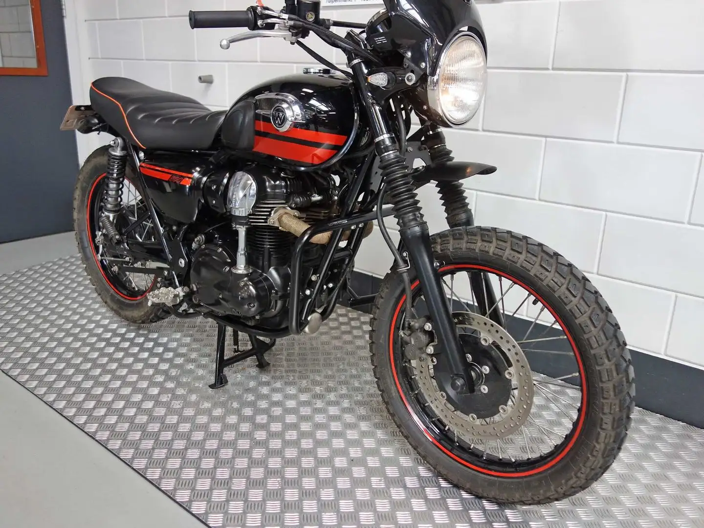 Kawasaki W 800 Zwart - 2