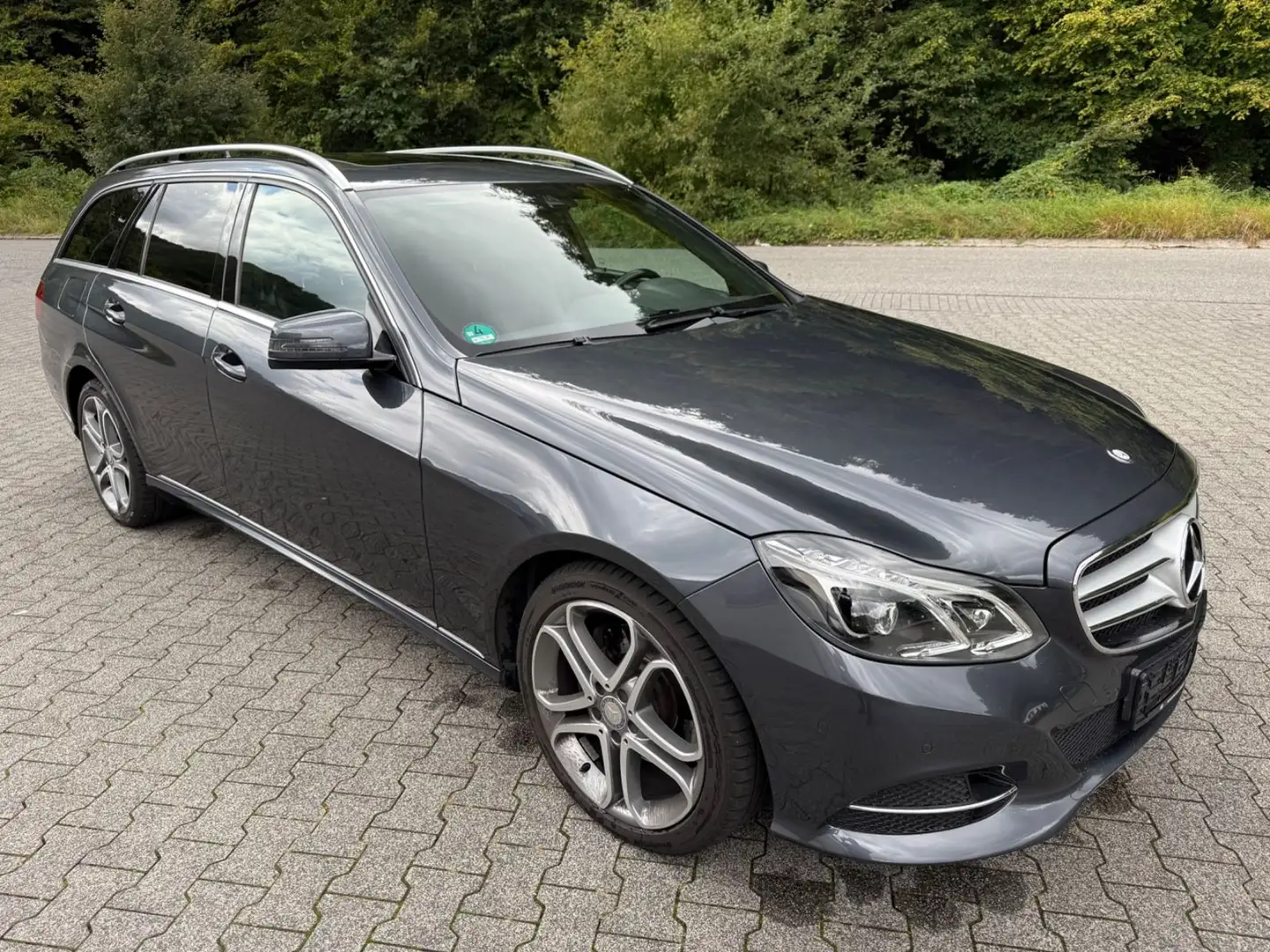 Mercedes-Benz E 250 CDI BlueEfficiency Gris - 1