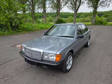 190 E 2.0 TÜV 11/2027 Schiebedach