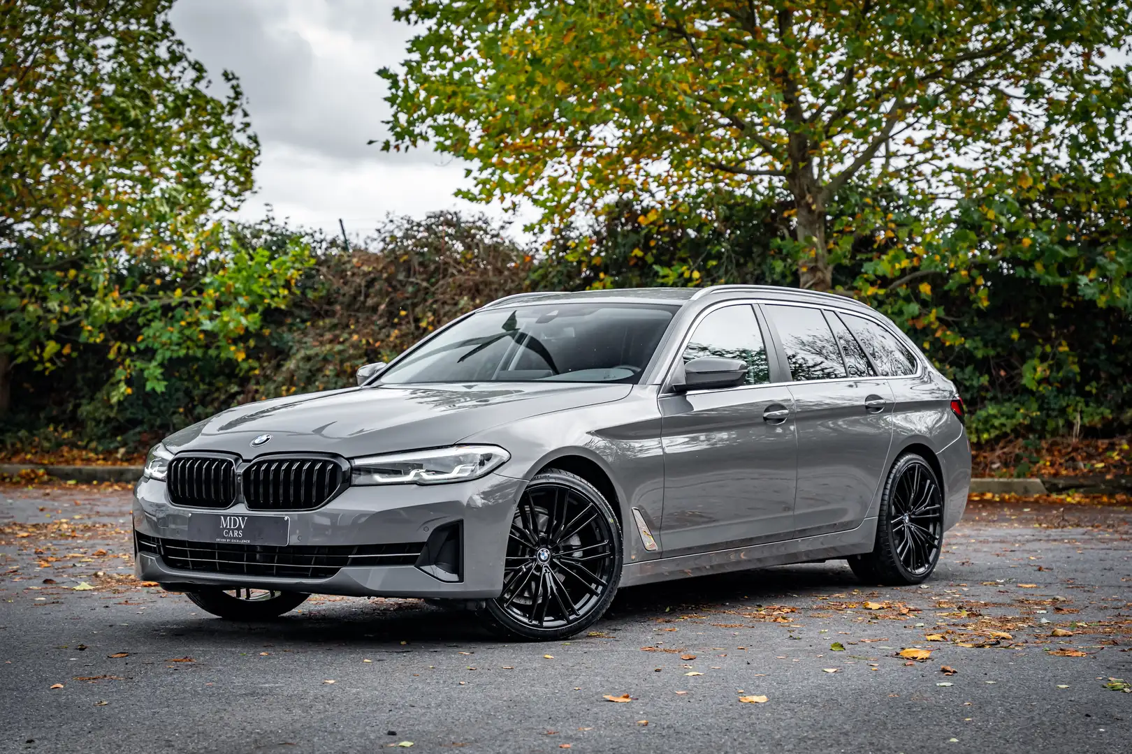 BMW 520 M-LOOK*Nardogrey Gris - 1