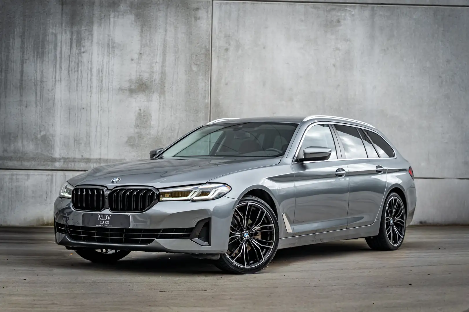 BMW 520 M-LOOK Grau - 1