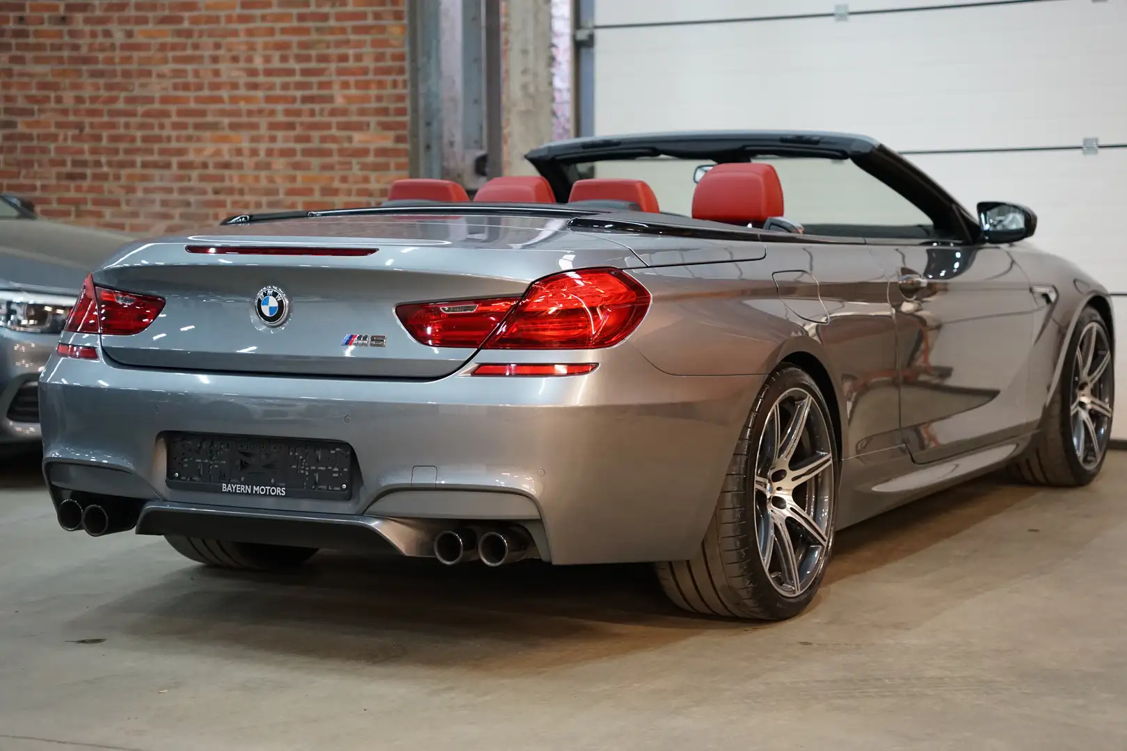 BMW M6 Cabriolet 4.4 V8 DKG Competition Full Optie Gris - 2