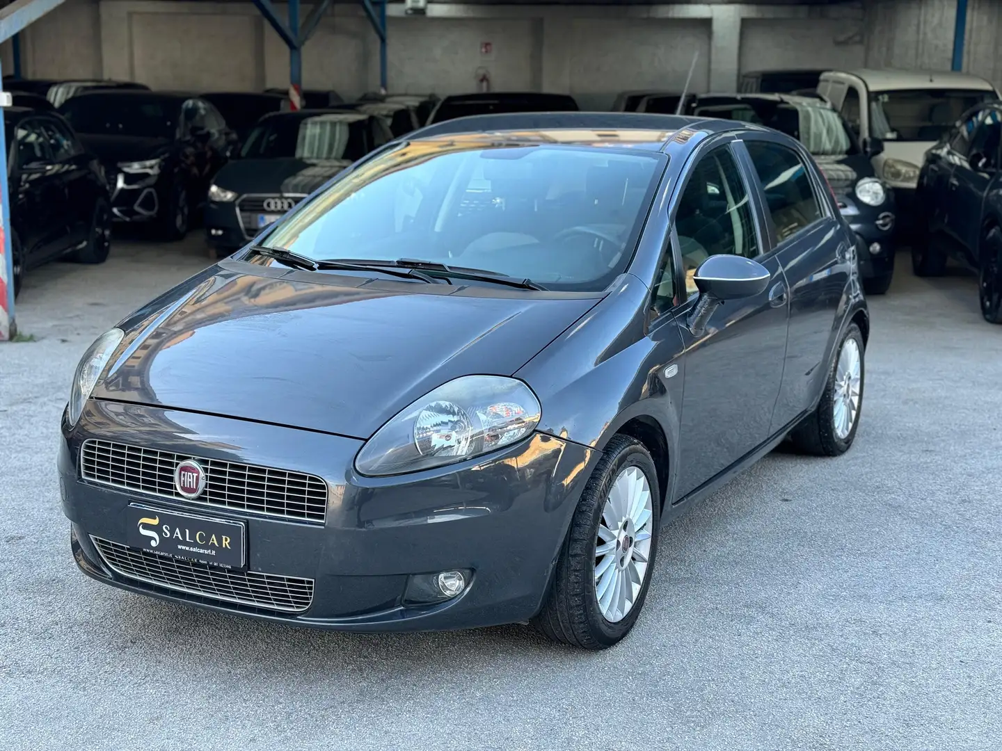 Fiat Grande Punto 5p 1.2  65cv 2009 Grau - 1