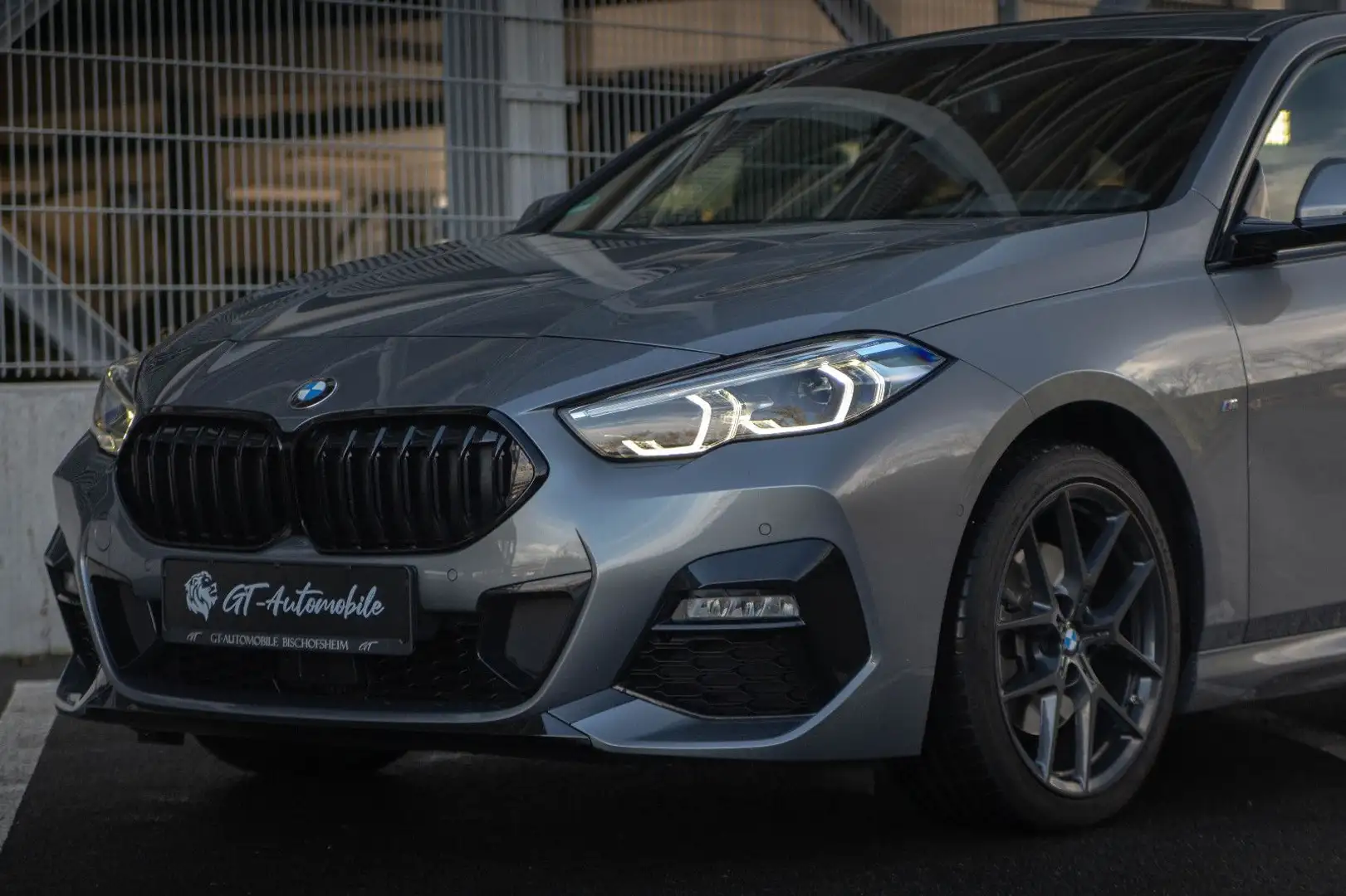 BMW 218i GC*M Sport* KAM*SHADOW*ACC*18"Zoll* Grau - 2