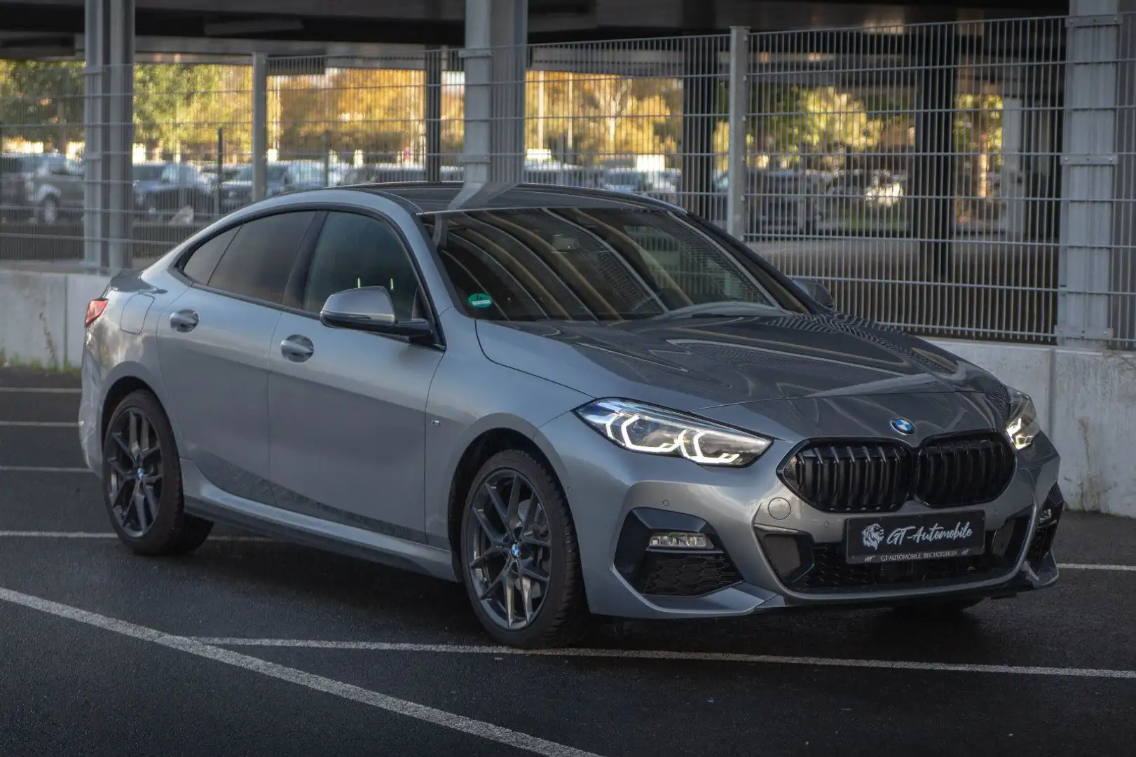 BMW 218i GC*M Sport* KAM*SHADOW*ACC*18"Zoll* Grau - 1