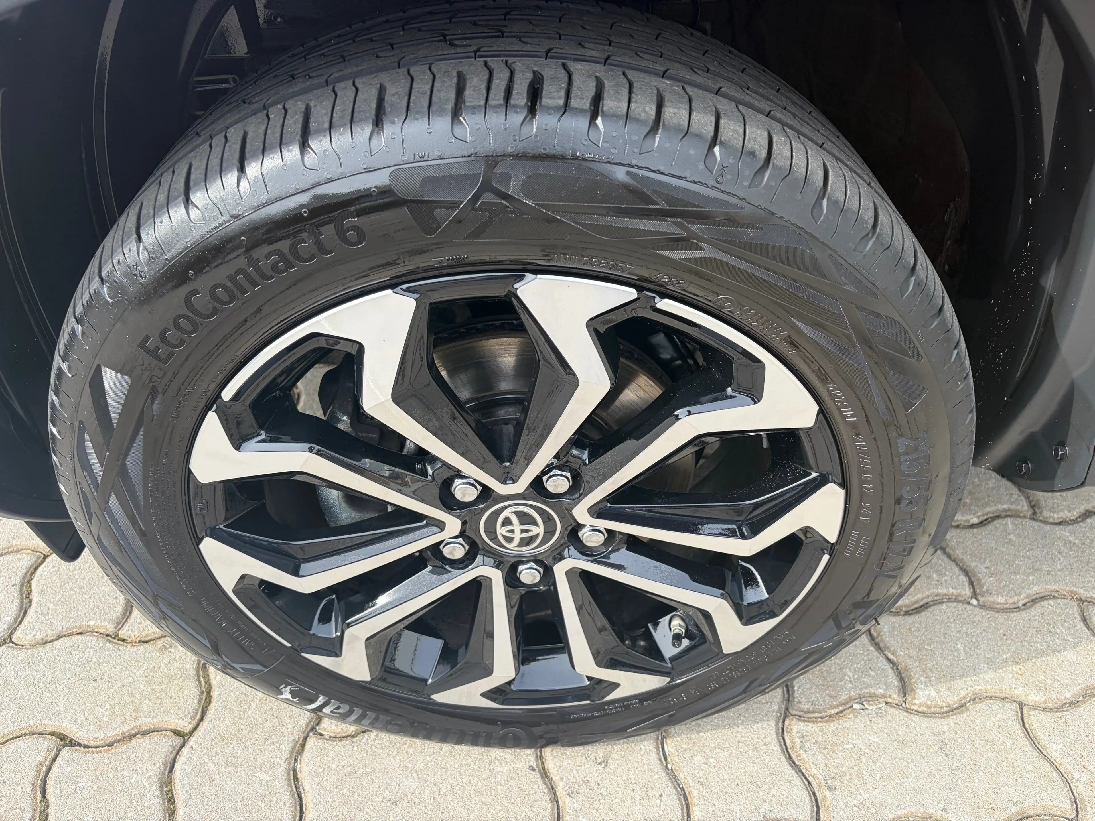 Toyota Yaris Cross 1,5 Hybrid FWD Active Drive — photo 21